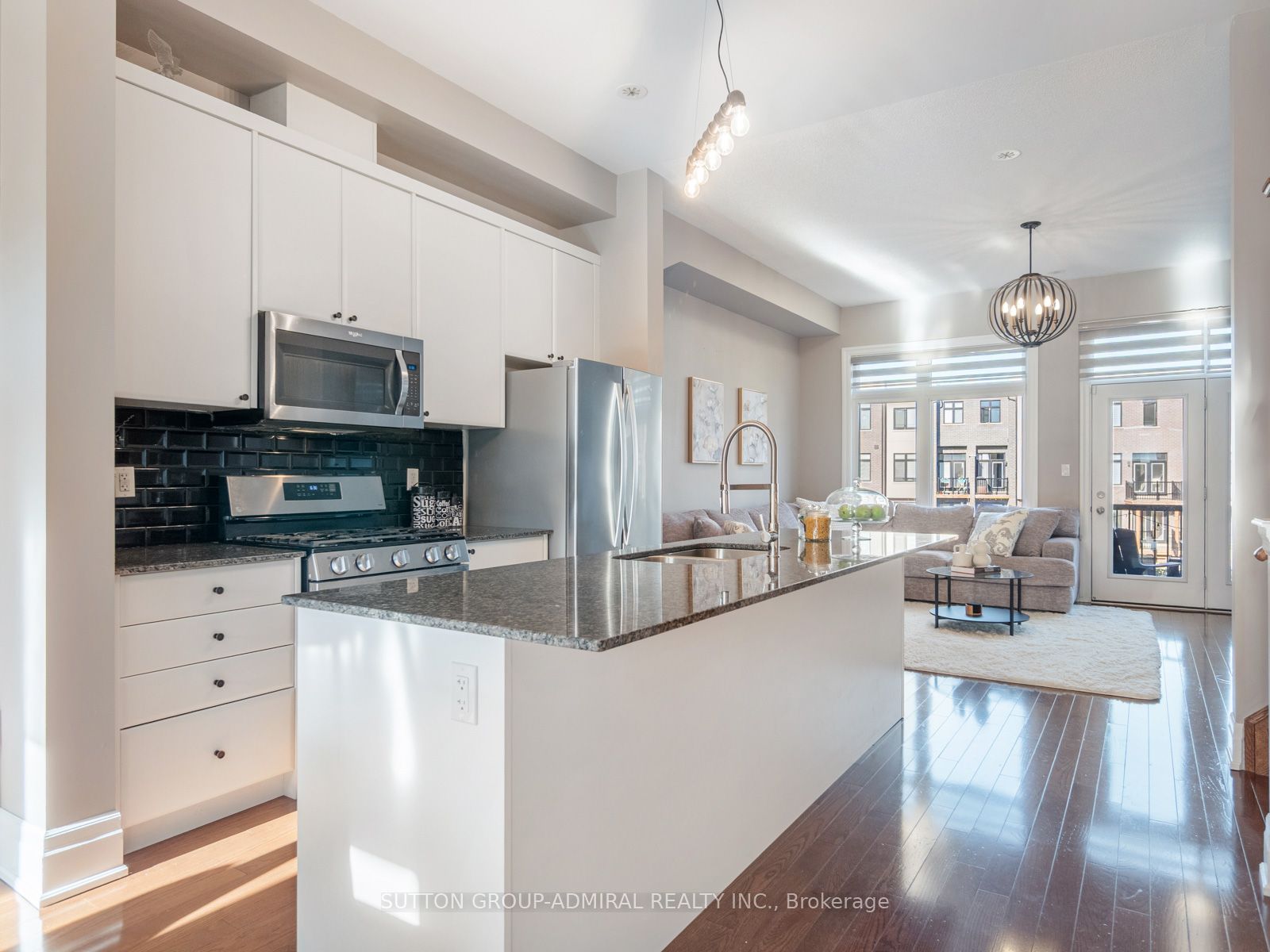 251 Thomas Cook Avenue