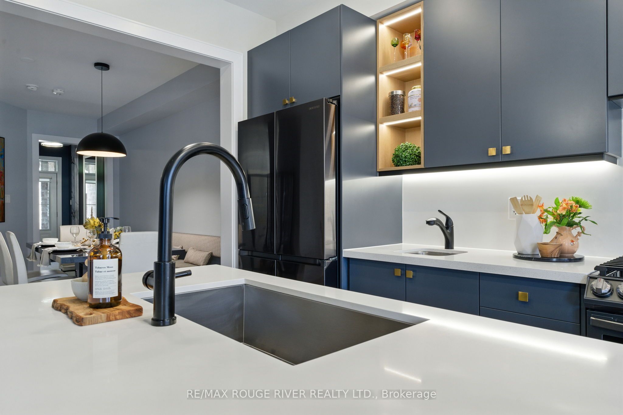 7 Caviglia Lane