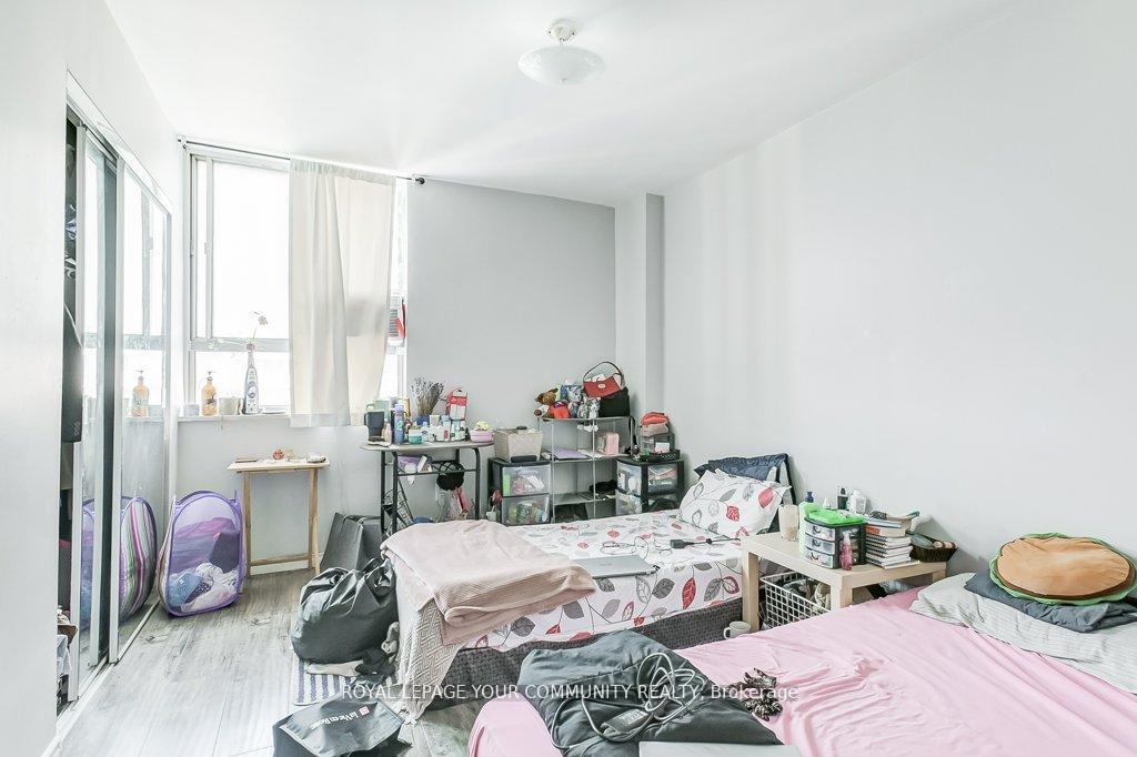 3 Bedrooms Condo at 1 Massey, Toronto For sale