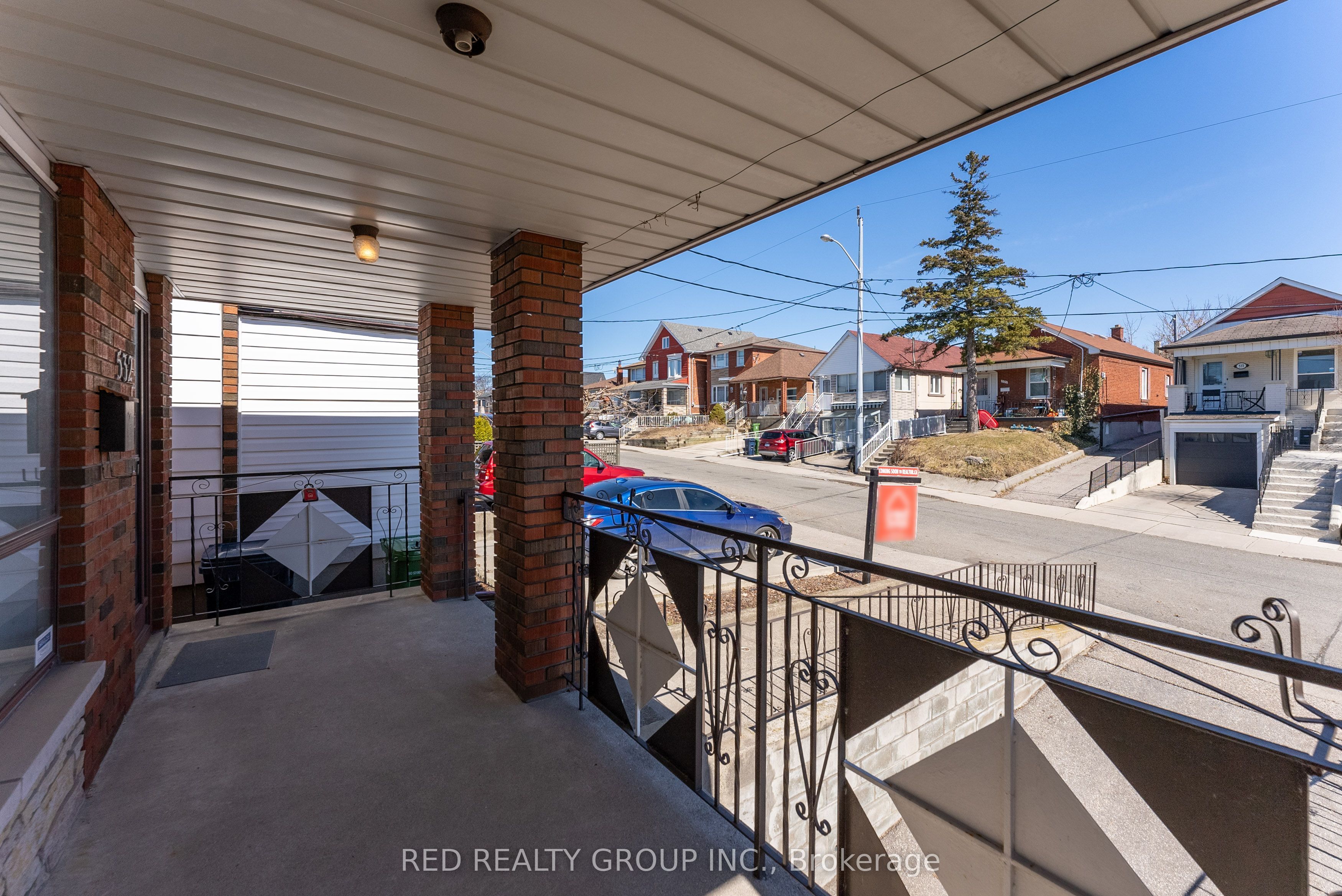 532 Westmount Avenue, Toronto, ON M6E 3N7