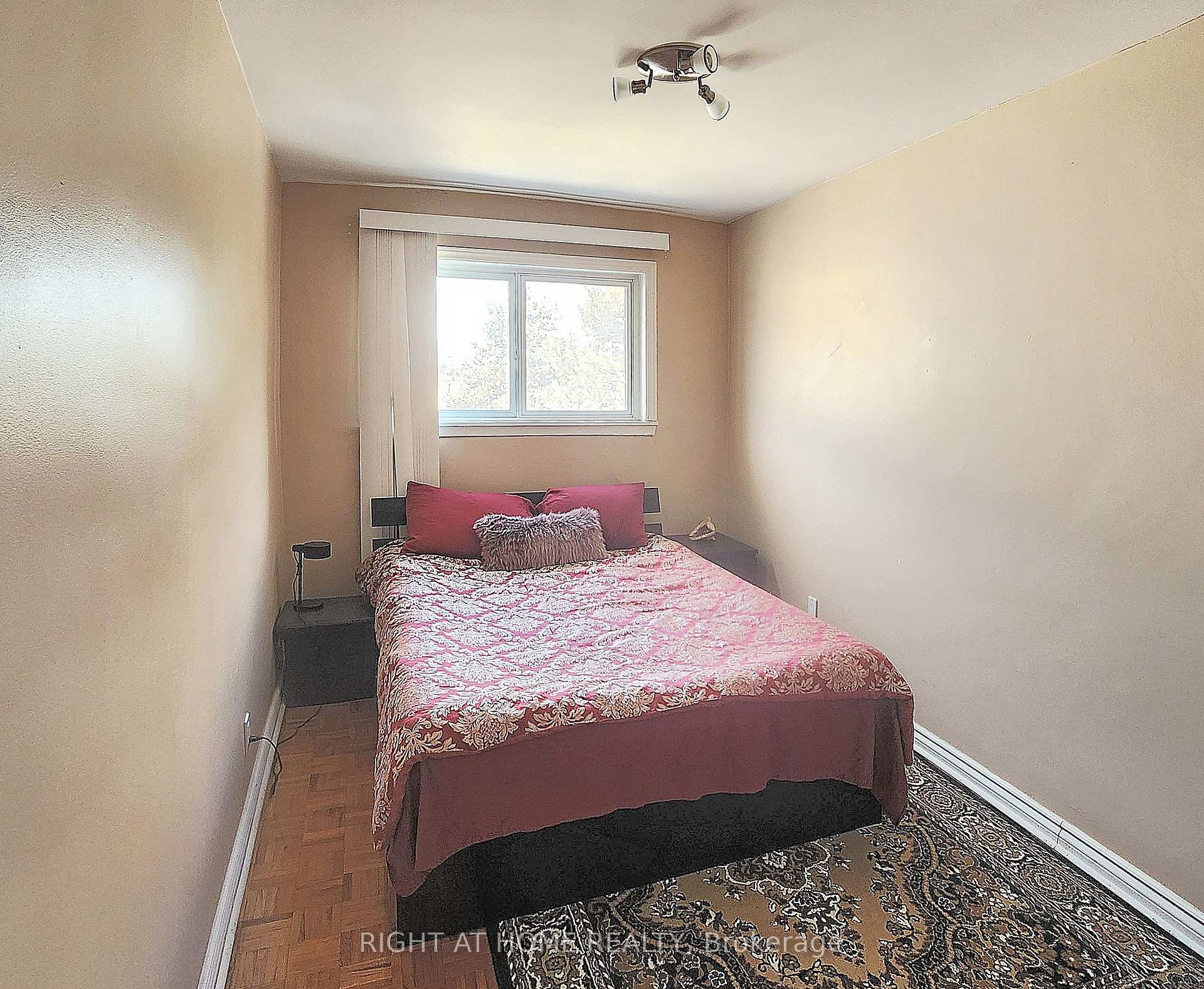 2 Bedrooms Condo at 5877 Bathurst,  Toronto For sale