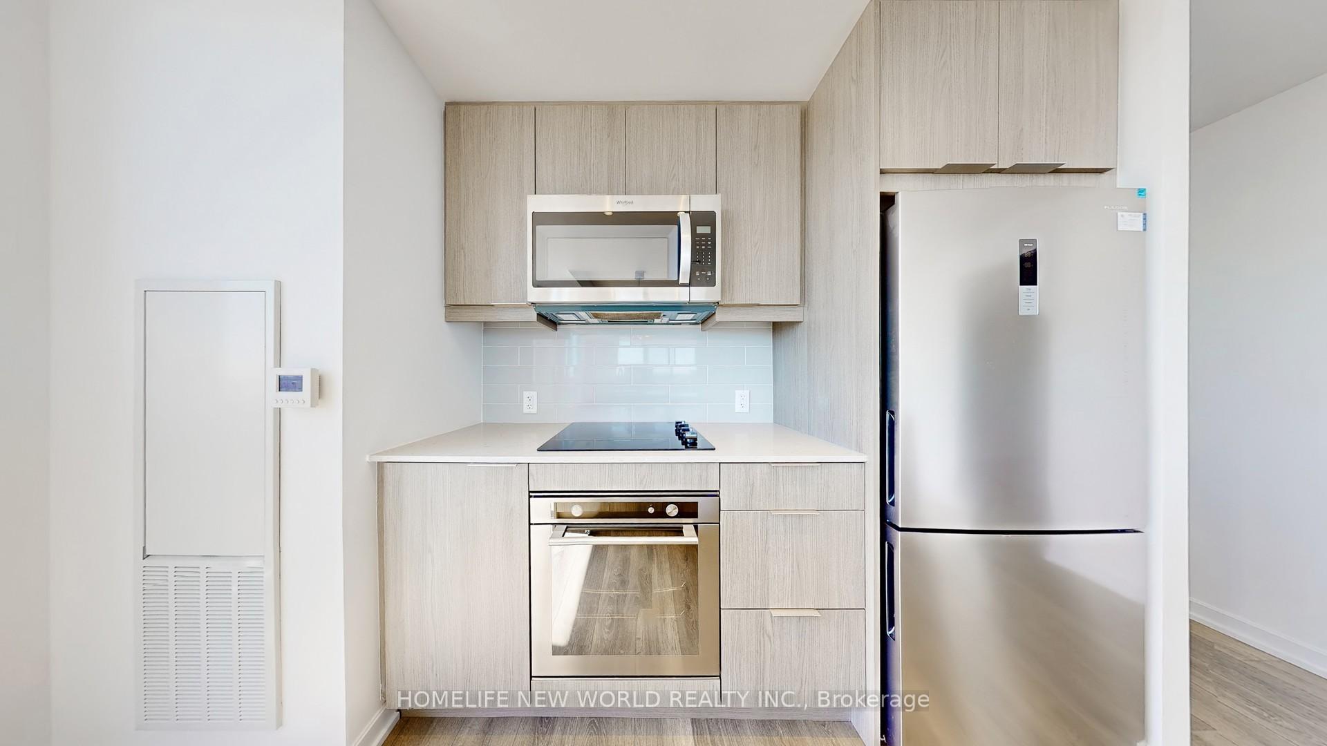 3 Bedrooms Condo at 32 Forest Manor, Toronto For sale