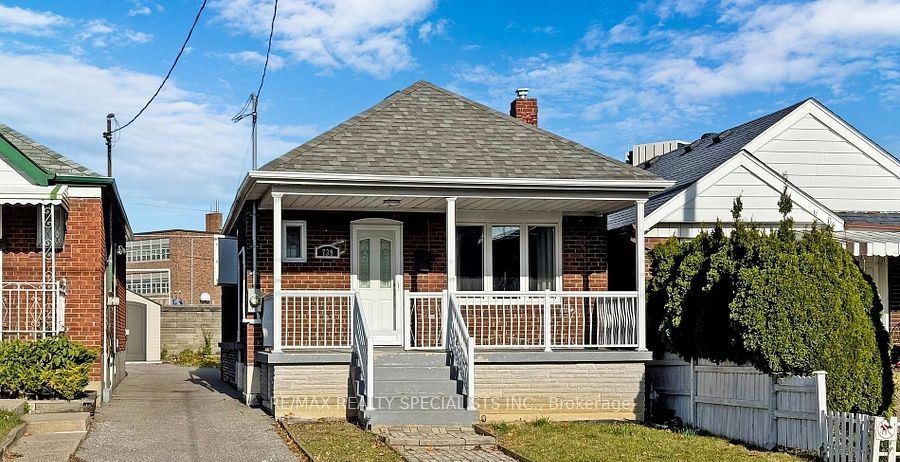 739 Vaughan