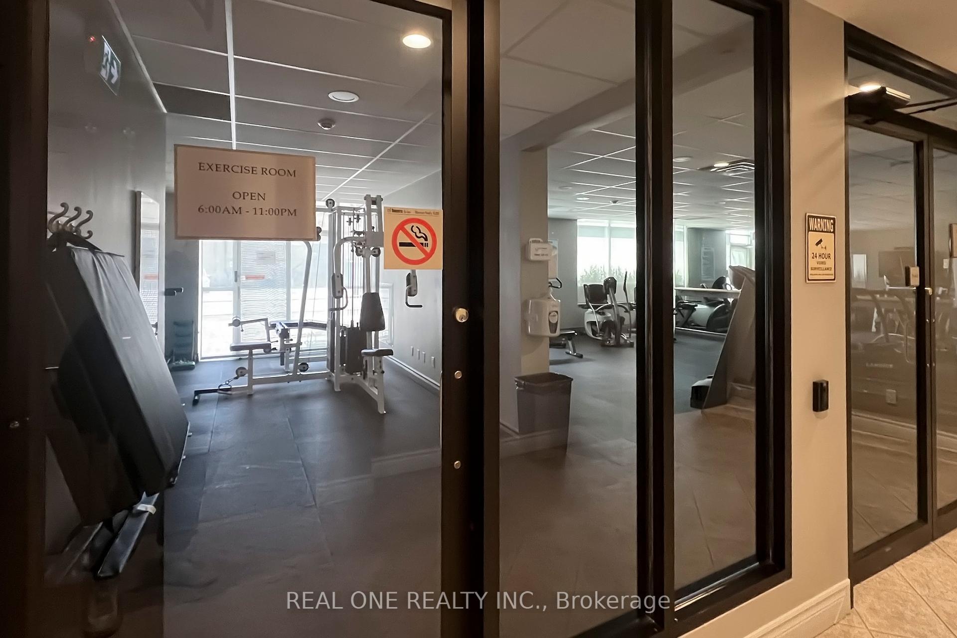 2 Bedrooms Condo at 8 Covington, Toronto For sale