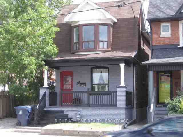 807 Dupont