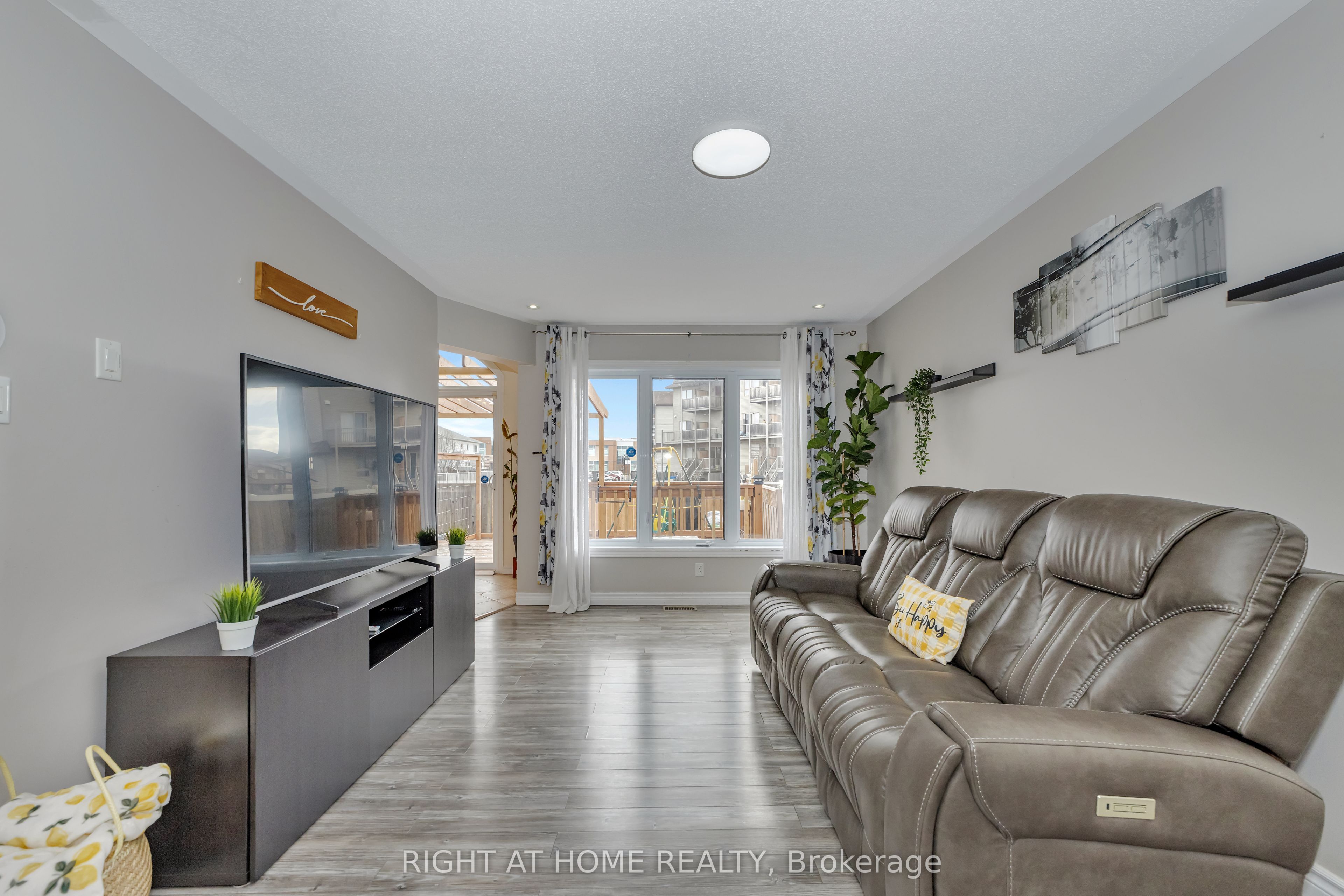 420 Goldenbrook Way, OrleansCumberlandandArea, ON K4A 0J7