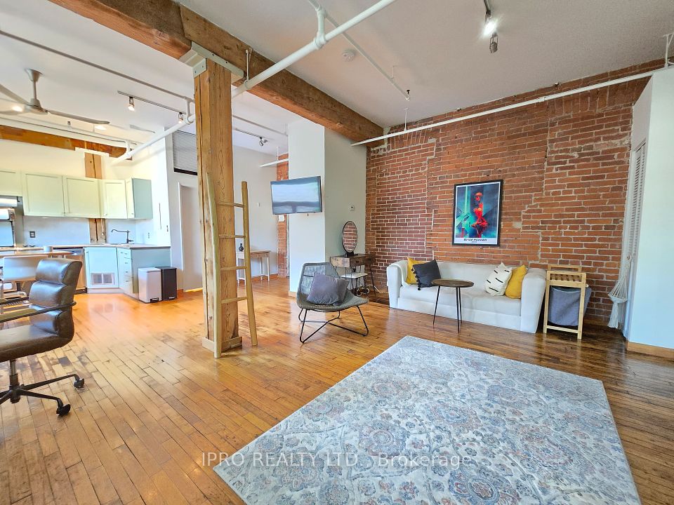121 Prescott