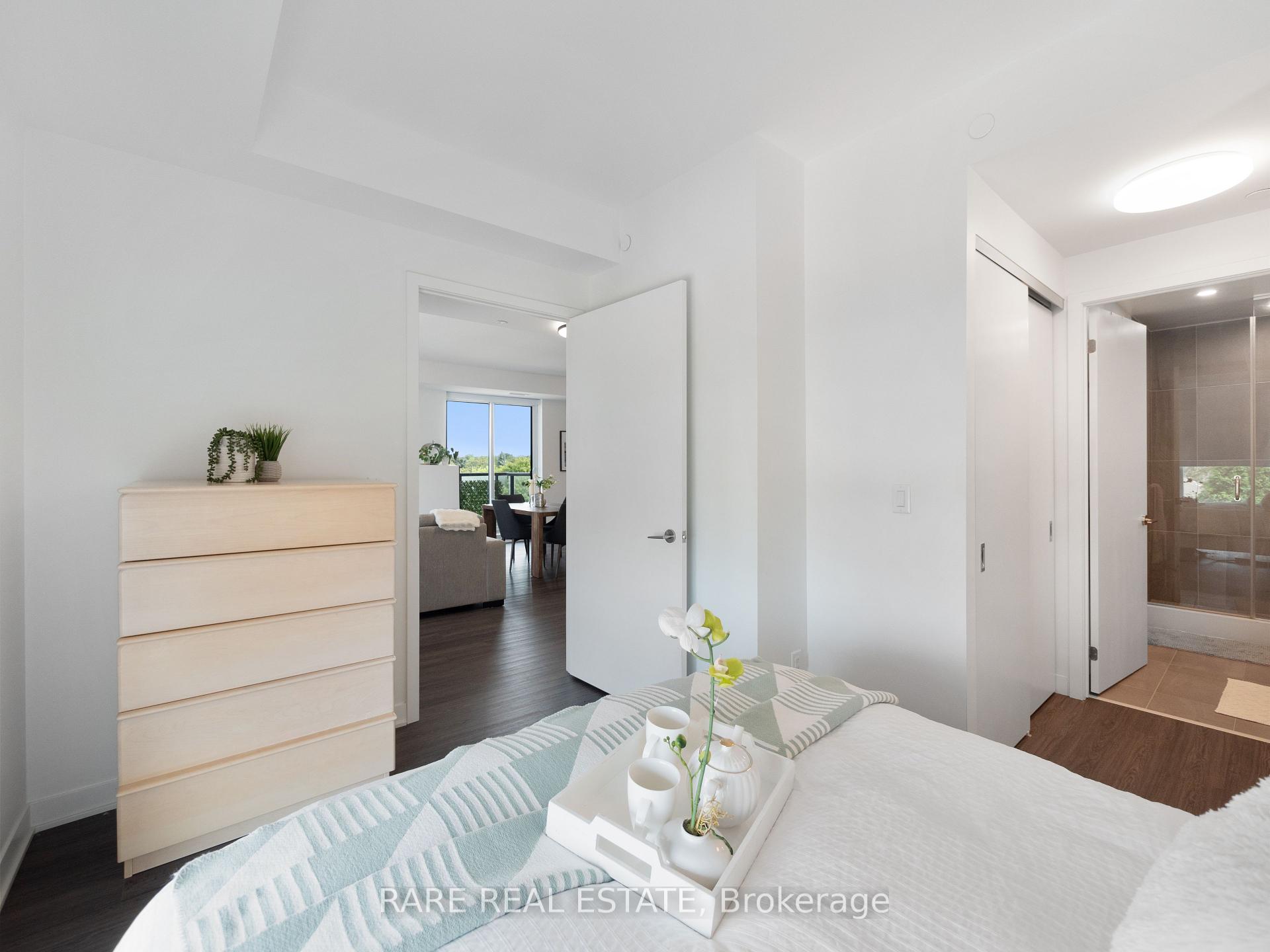 3 Bedrooms Condo at 185 Alberta, Toronto For sale
