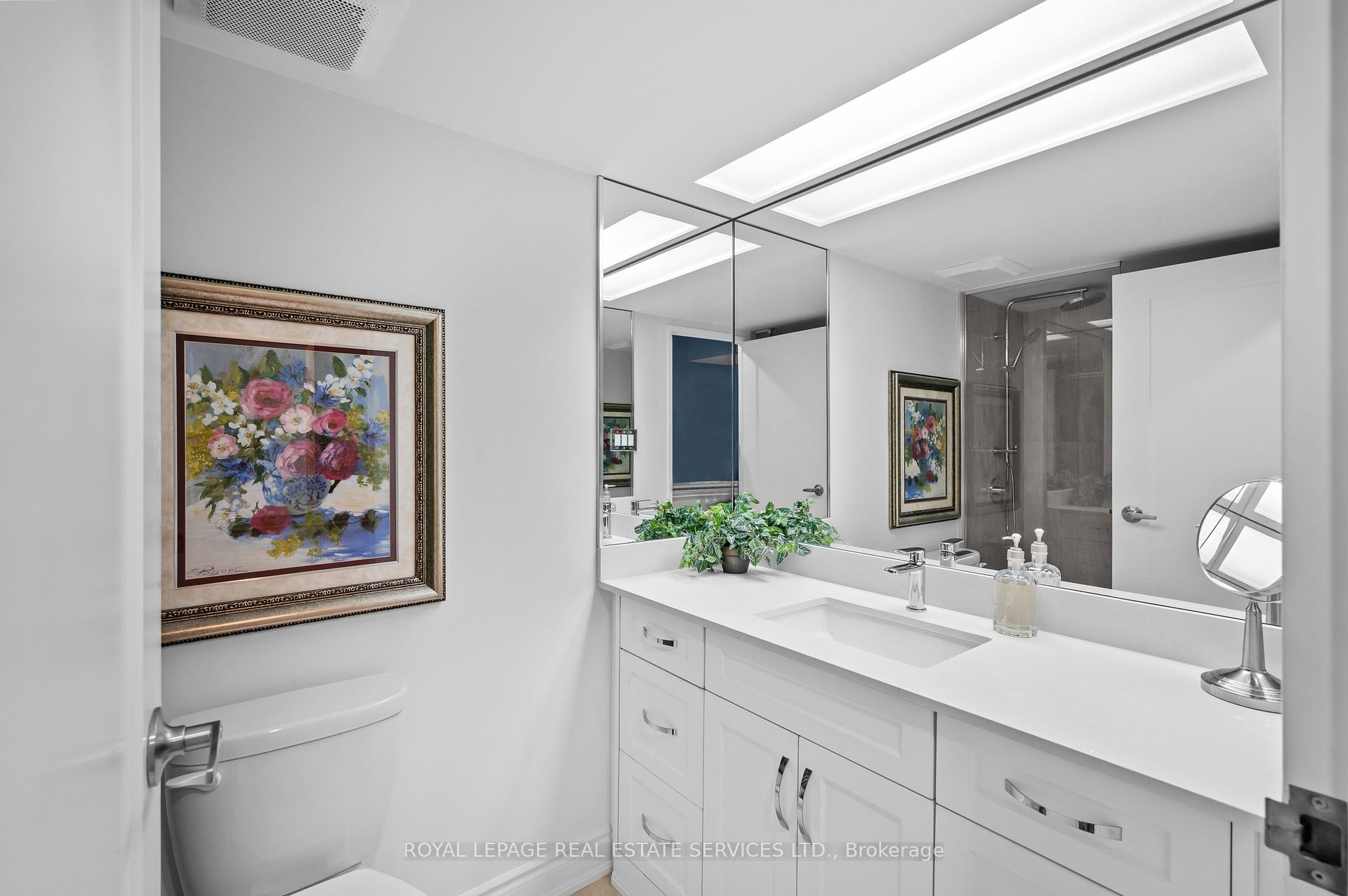 2 Bedrooms Condo at 2185 Marine,  Oakville For sale