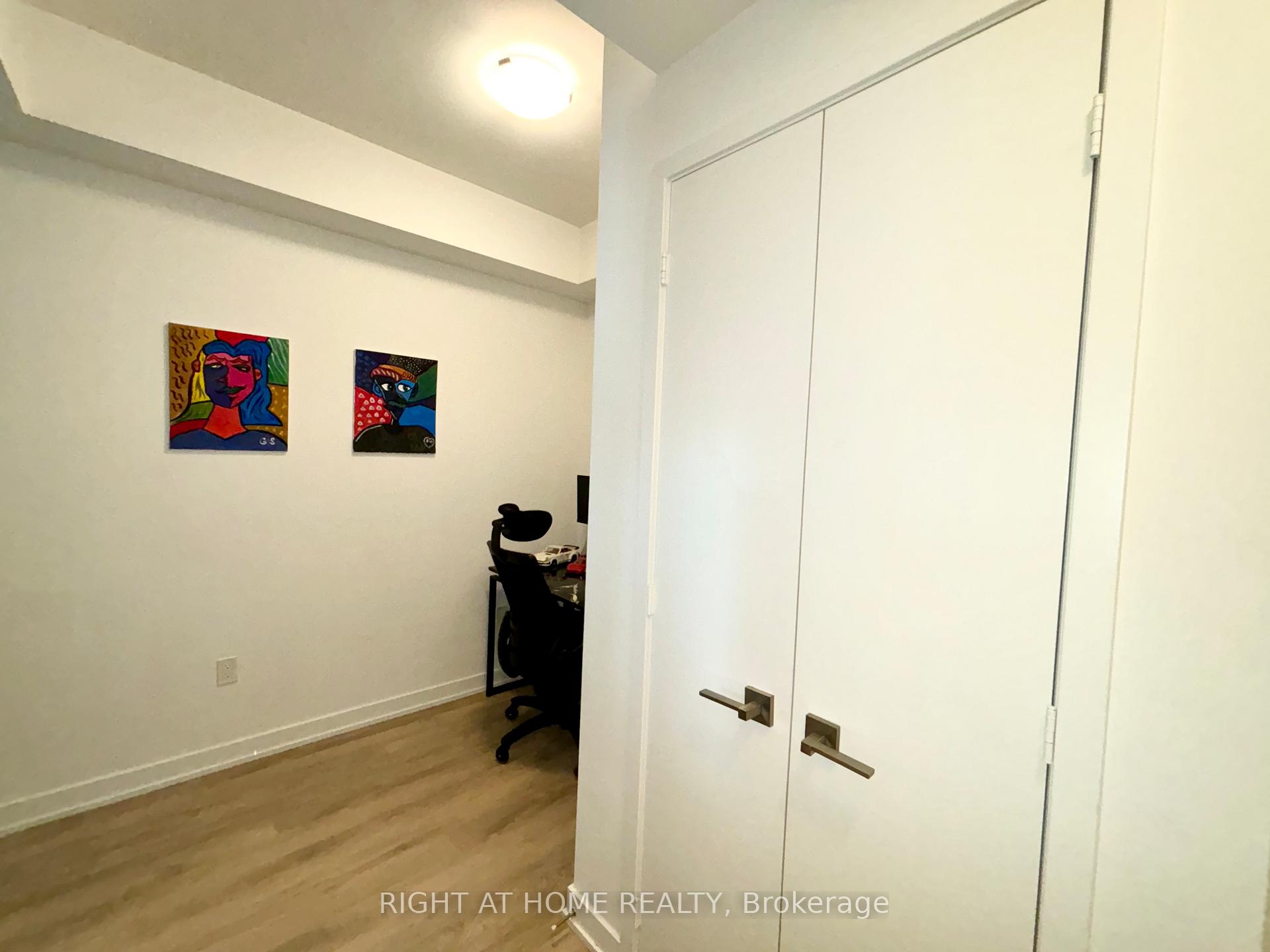 2 Bedrooms Condo at 50 Ordnance, Toronto For sale