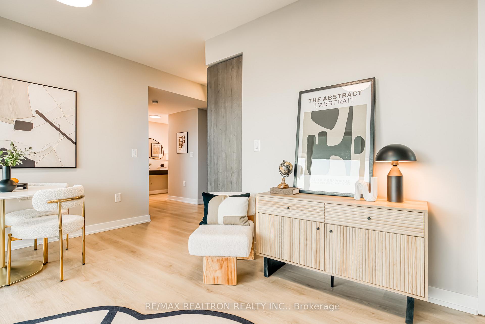 3 Bedrooms Condo at 11 Wellesley, Toronto For sale