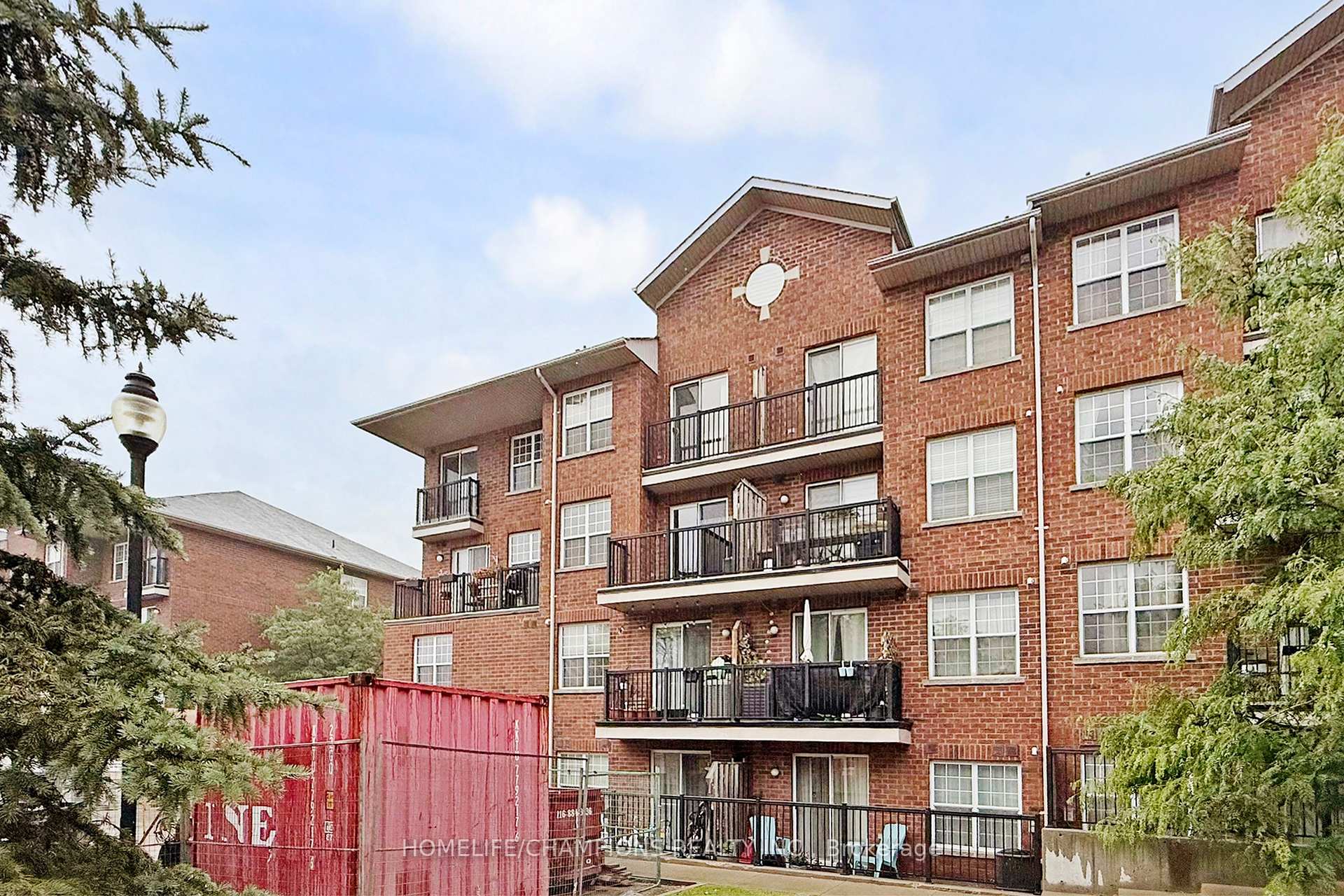 2 Bedrooms Condo at 35 Strangford, Toronto For sale