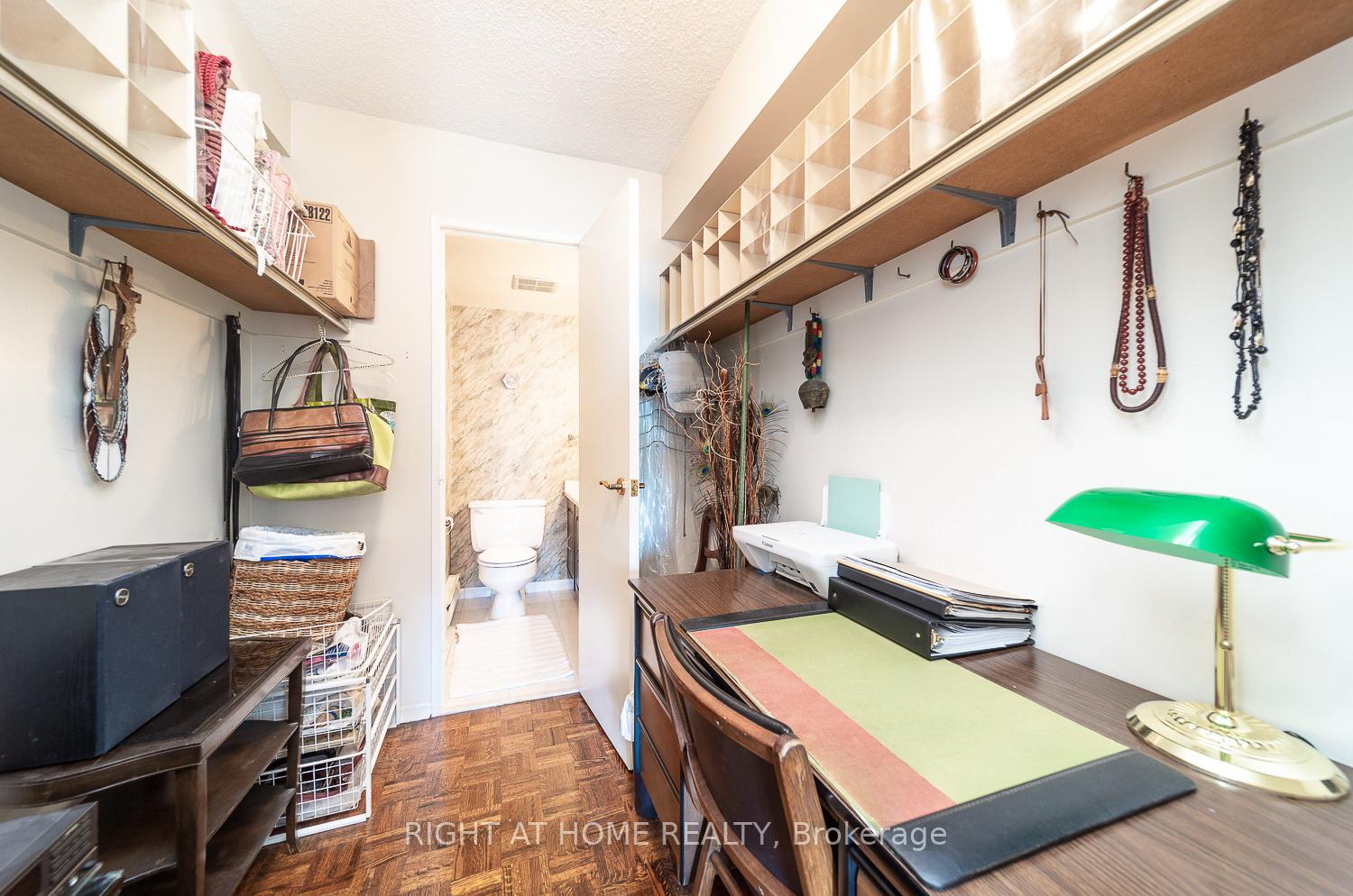 2 Bedrooms Condo at 296 Mill, Toronto For sale