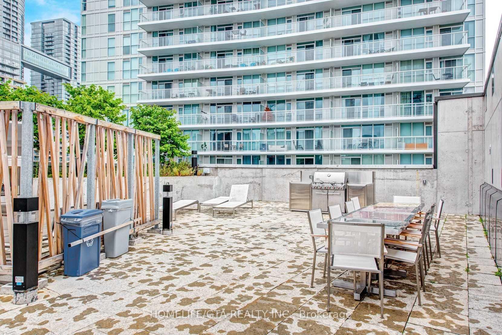 1 Bedroom Condo at 85 Queens Wharf, Toronto For sale