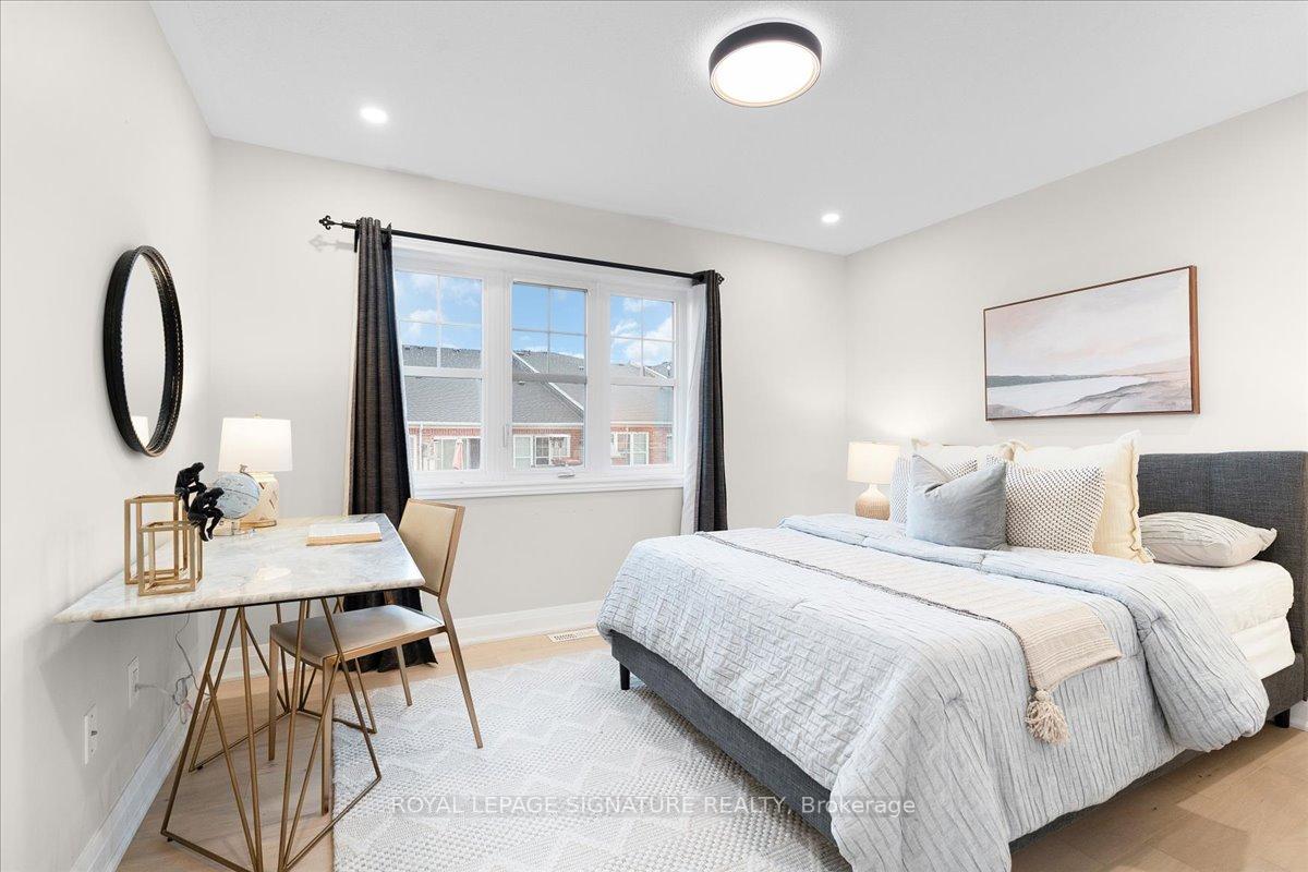 3 Bedrooms Condo at 2916 Highway 7, Vaughan For sale