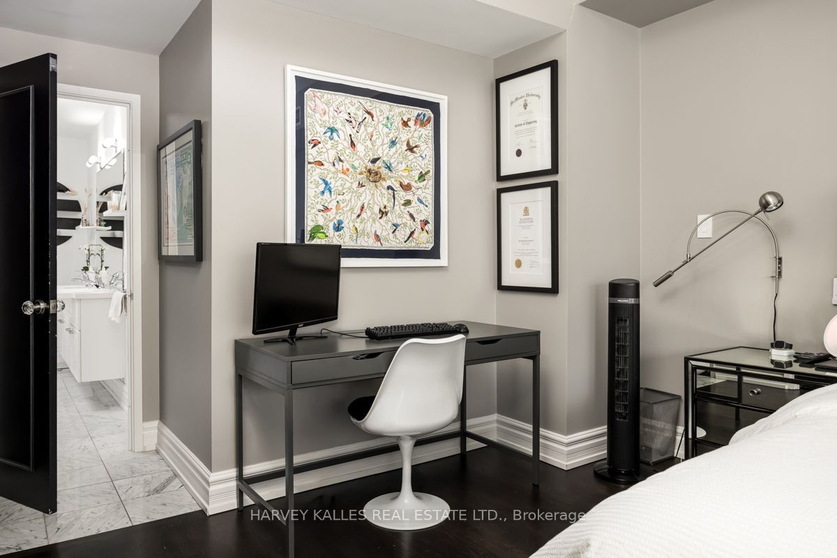 295 Davenport Road 213