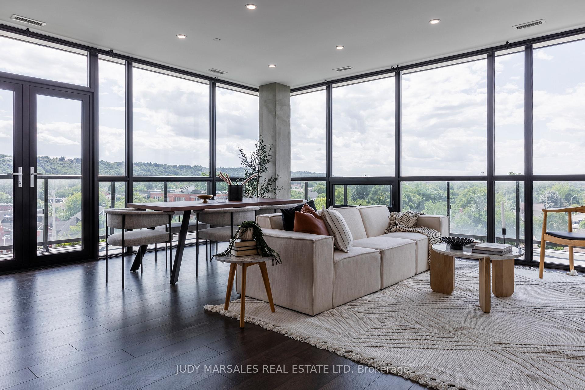 2 Bedrooms Condo at 101 Locke,  Hamilton For sale