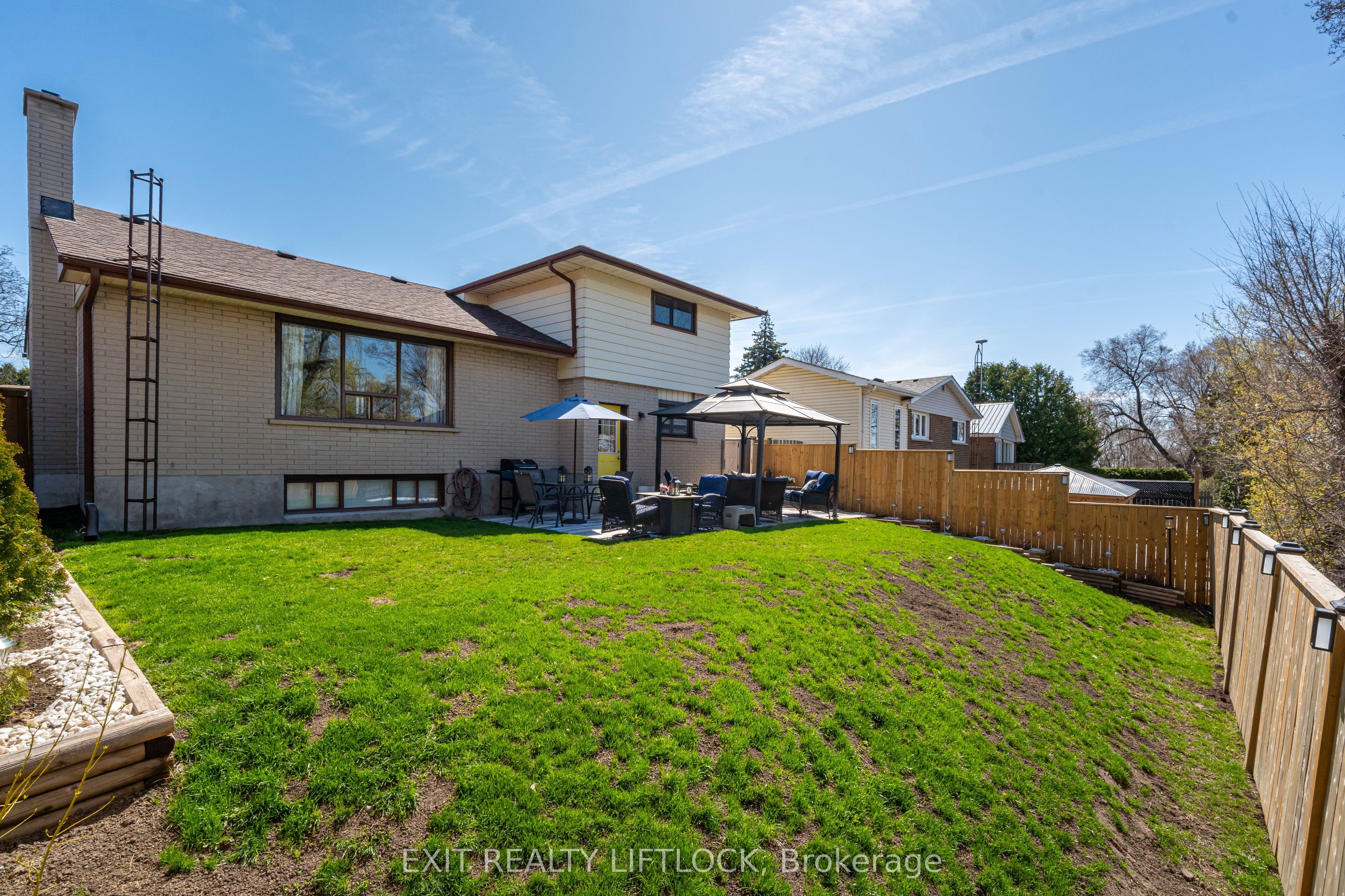 110 Labrador Drive