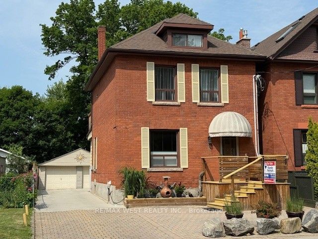 450 Quebec Avenue