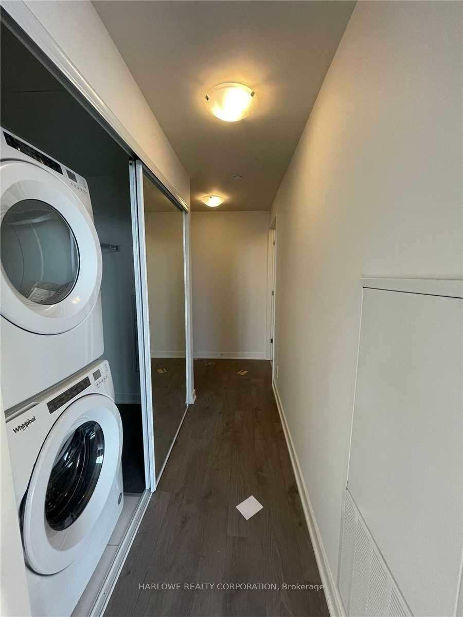 2 Bedrooms Condo at 2 Sonic,  Toronto For sale