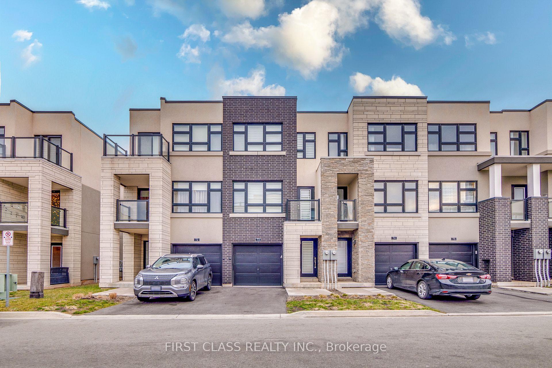 3 Bedrooms Condo at 1121 Cooke, Burlington For sale