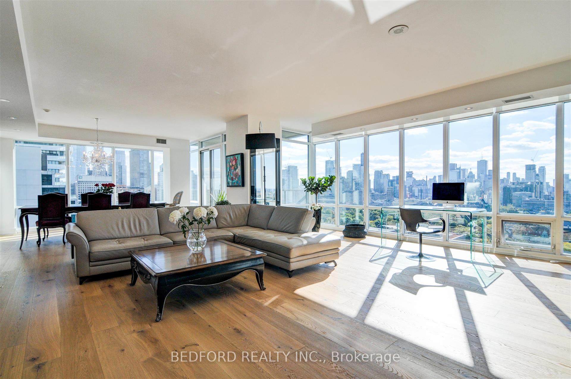 3 Bedrooms Condo at 1 Bedford,  Toronto For sale