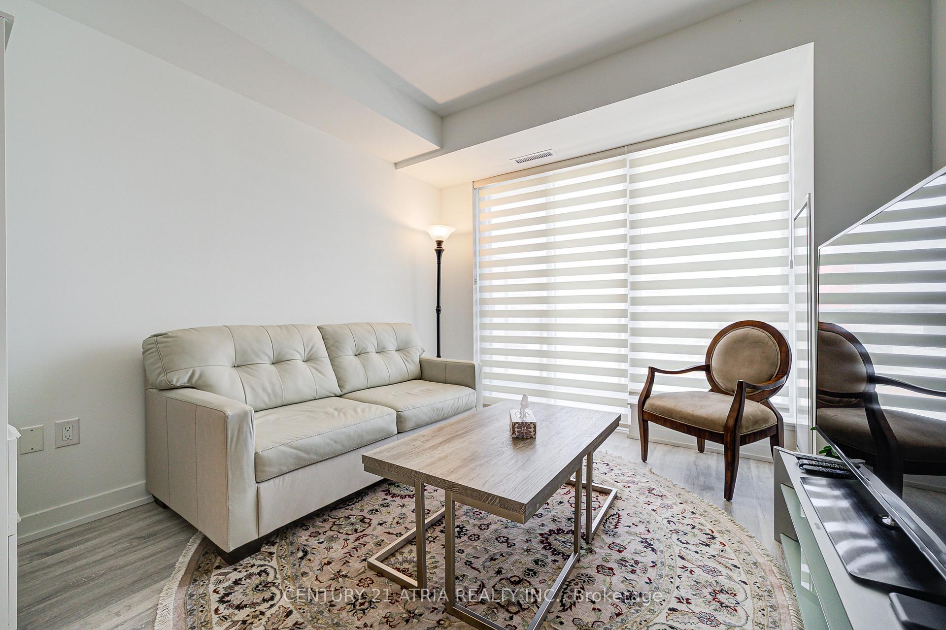 3 Bedrooms Condo at 7 Golden Lion, Toronto For sale
