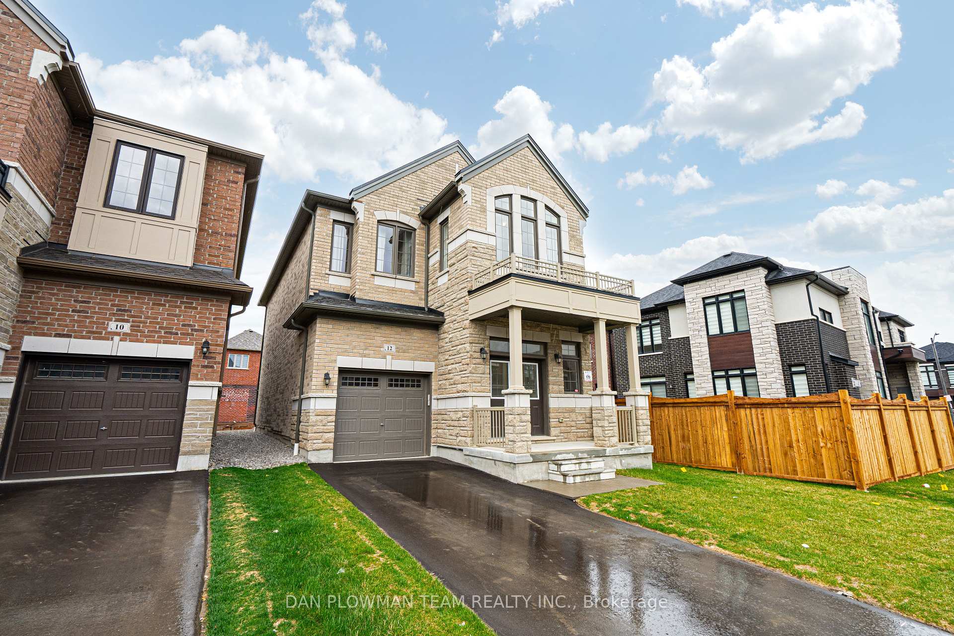 12 Jadite Street, Whitby, ON L1P 0P8