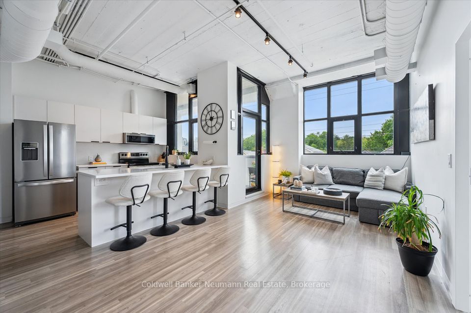 120 Huron