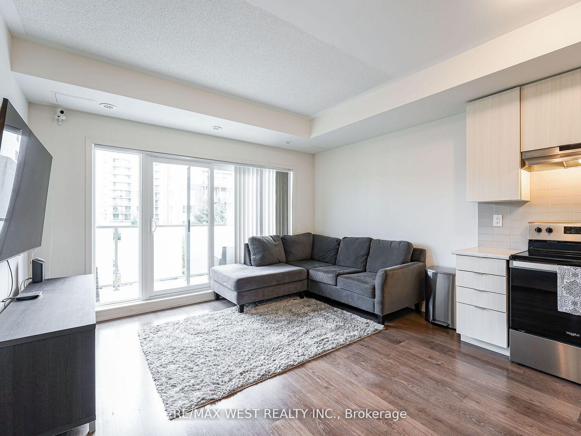 2 Bedrooms Condo at 5131 Sheppard, Toronto For sale