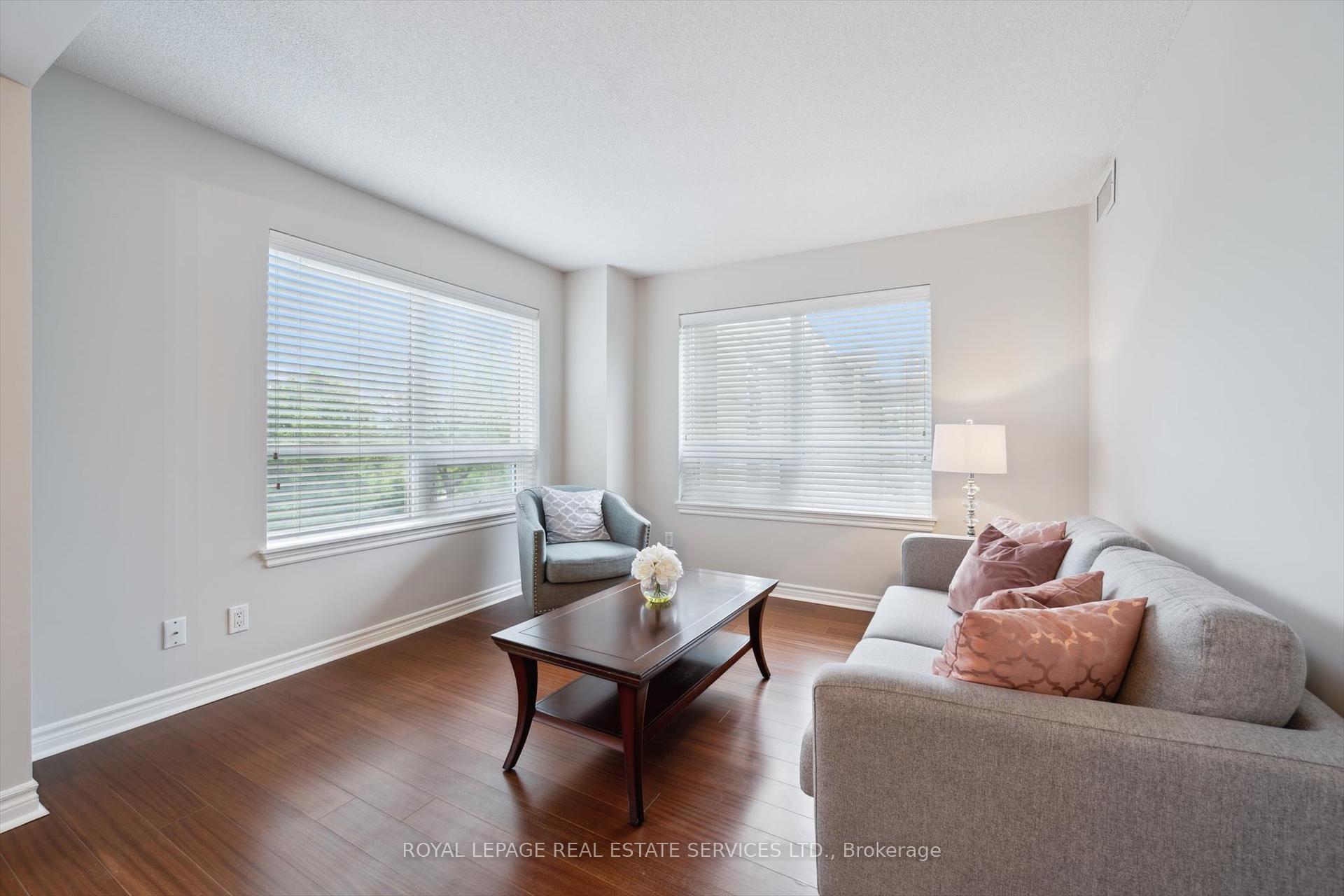 2 Bedrooms Condo at 2325 Central Park, Oakville For sale