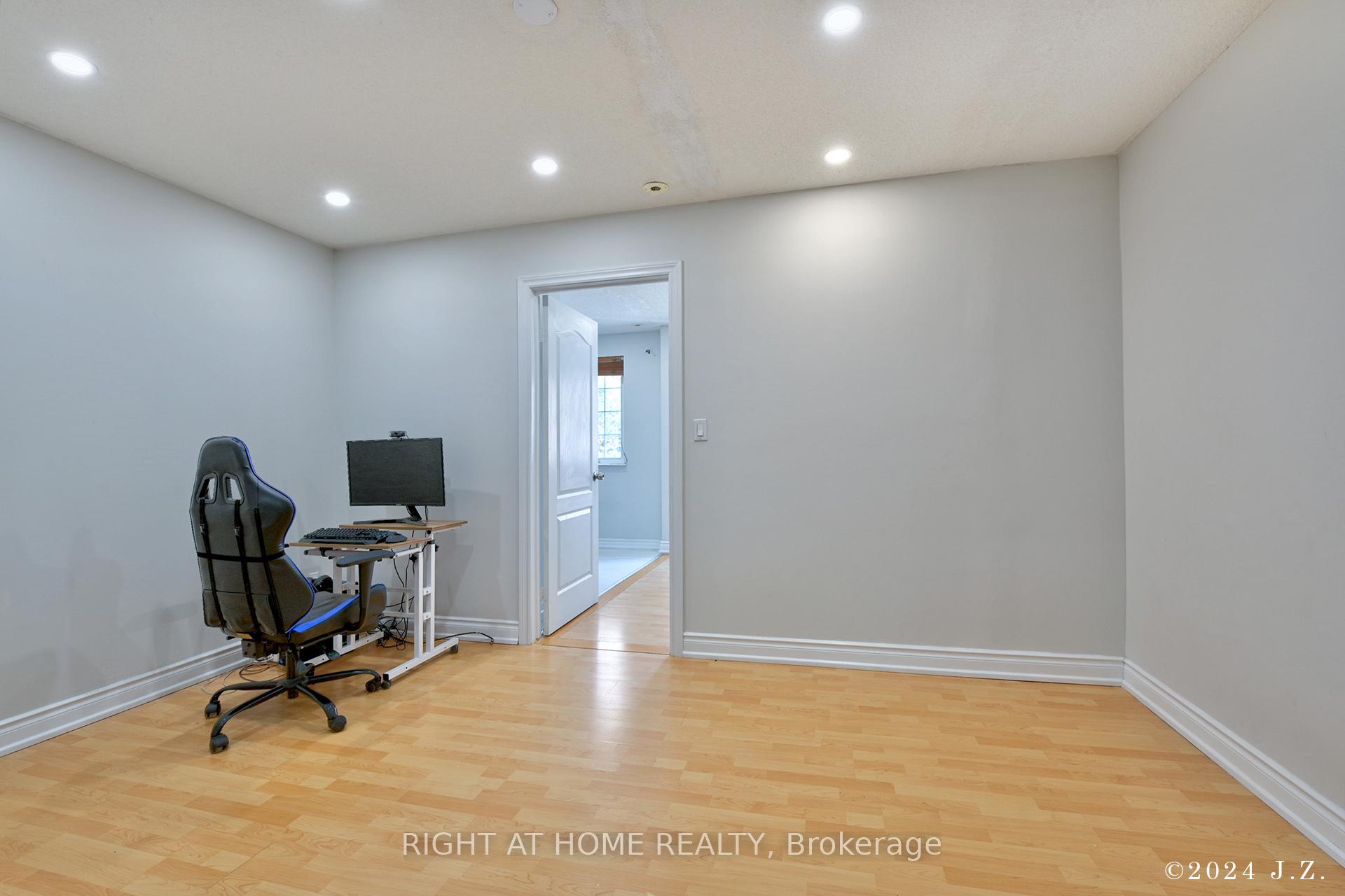 3 Bedrooms Condo at 1881 Mcnicoll, Toronto For sale