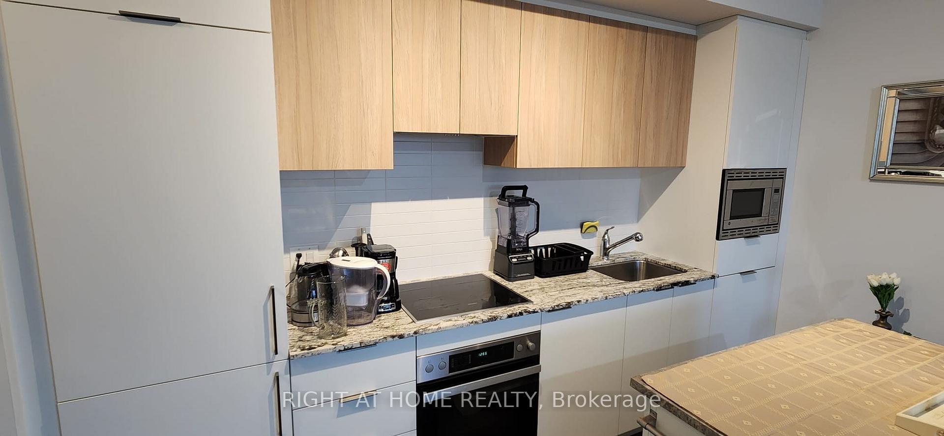 3 Bedrooms Condo at 20 O’Neill, Toronto For sale