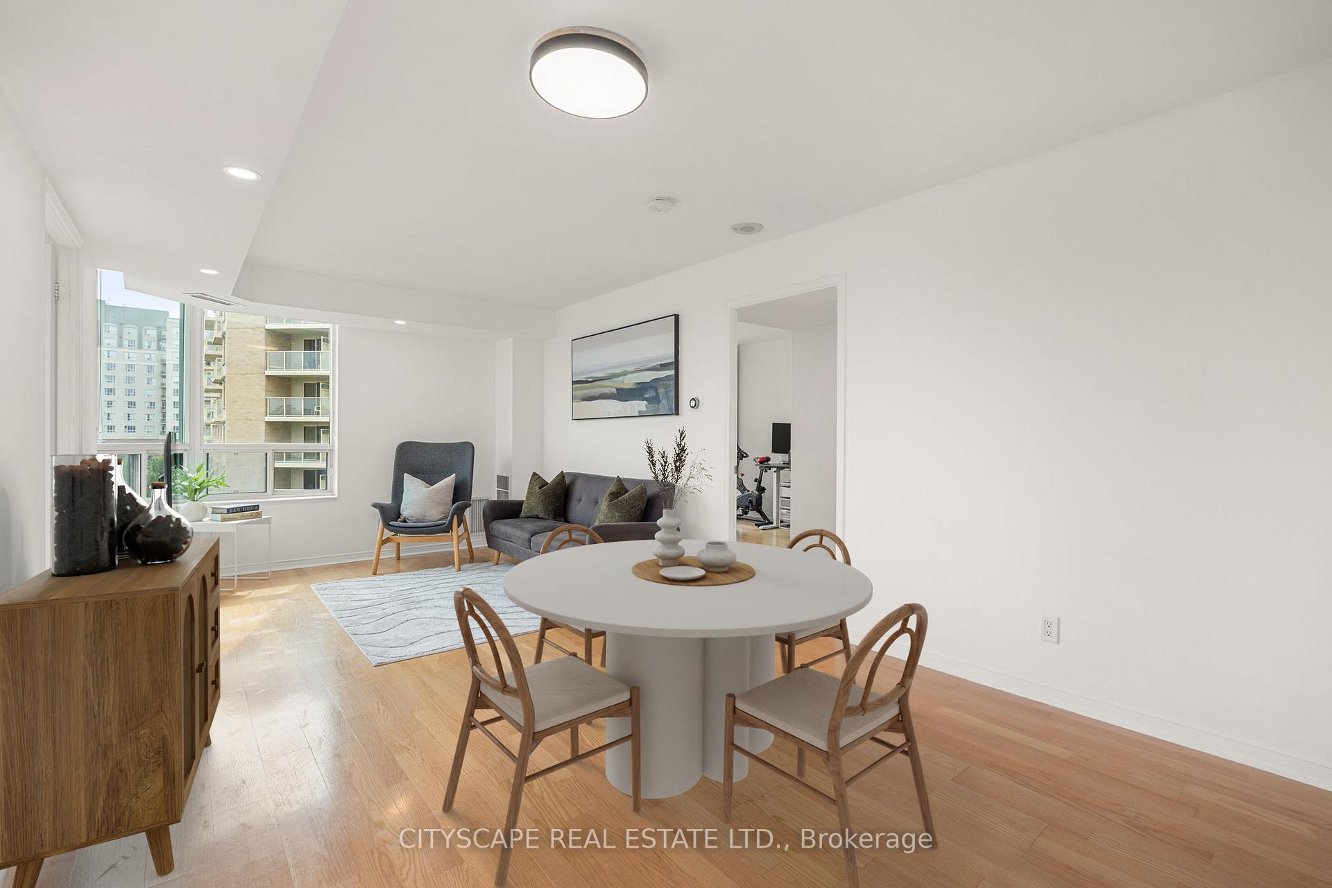 2 Bedrooms Condo at 5 Emerald, Vaughan For sale