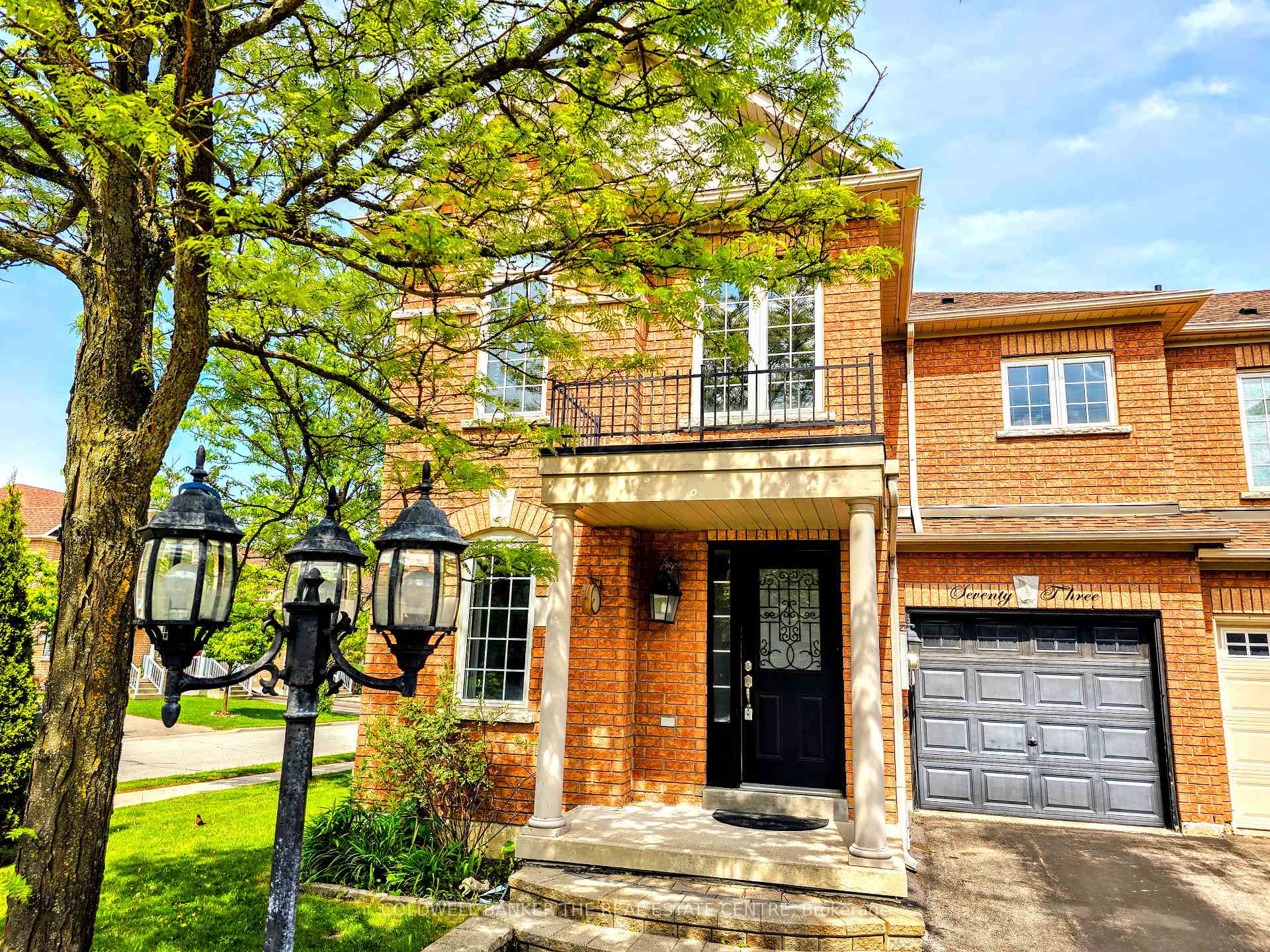 73 Osborne Family Way, Newmarket, ON L3X 3B5