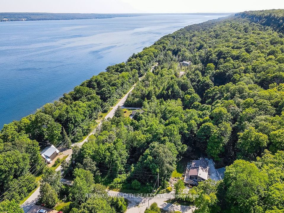 11 14th Avenue, South Bruce Peninsula, ON N0H 2T0