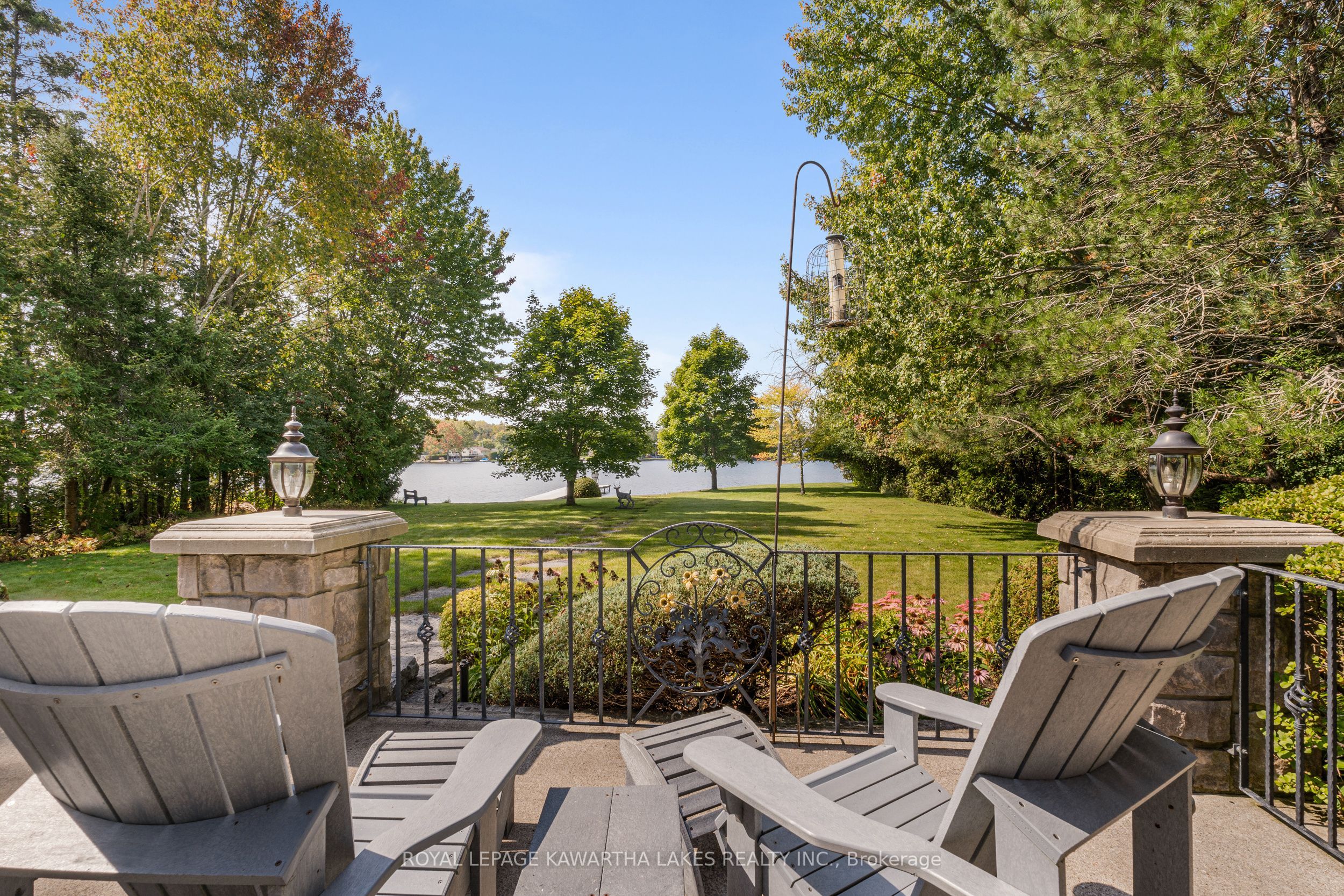 4 Sturgeon Glen Road
