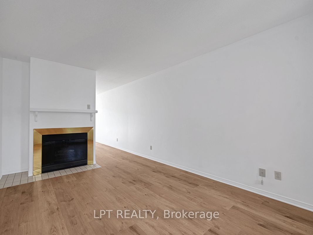 83 Langstrom Crescent