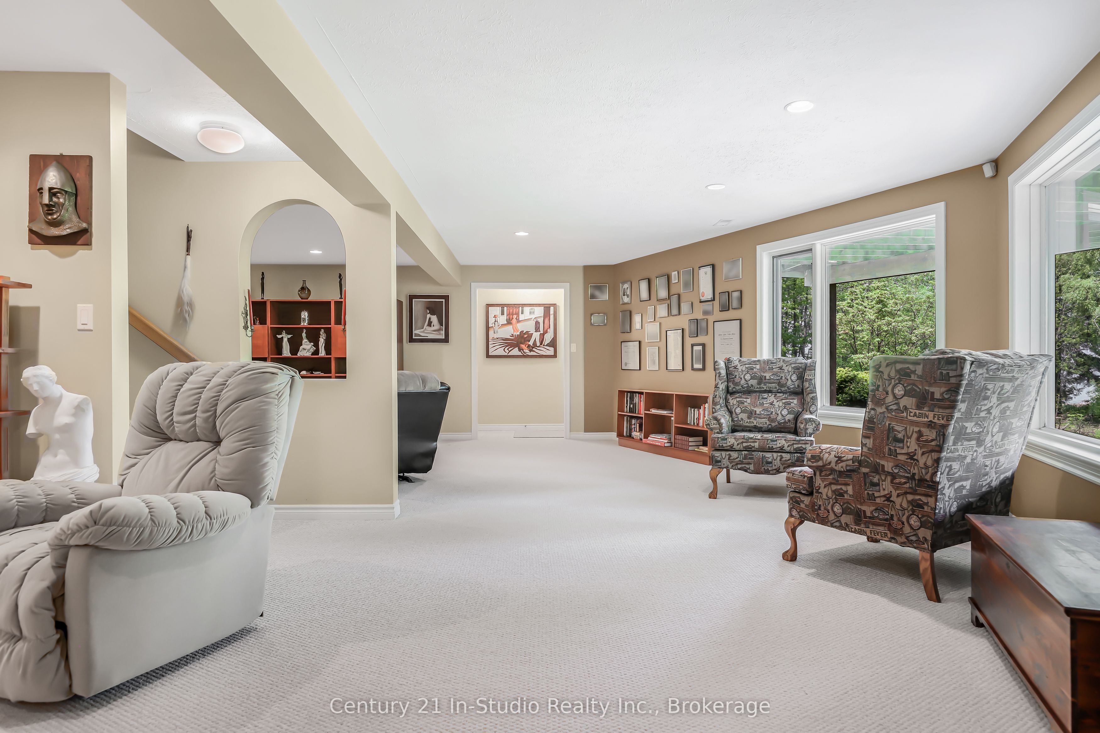 504877 GREY 1 Road