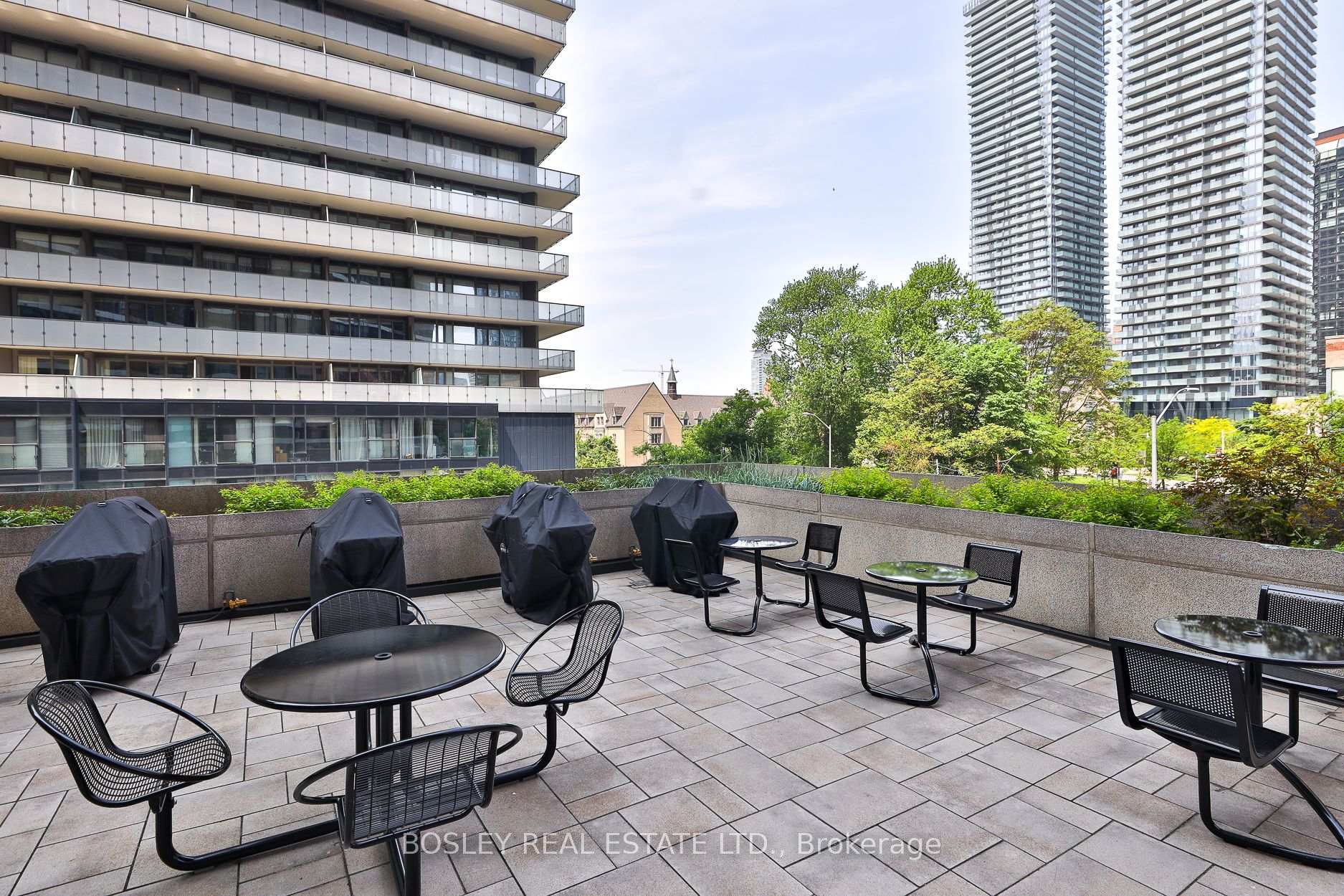 2 Bedrooms Condo at 1001 Bay, Toronto For sale