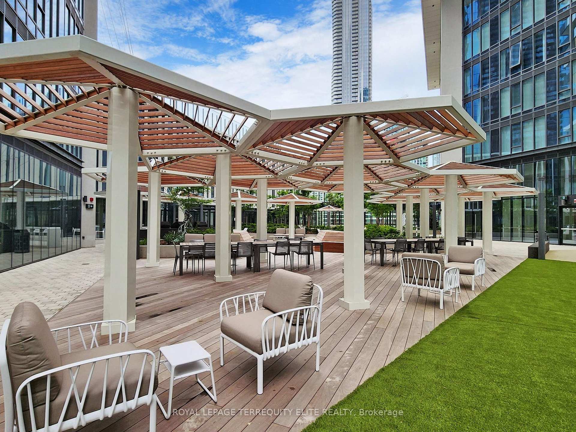 1 Bedroom Condo at 55 Cooper, Toronto For sale