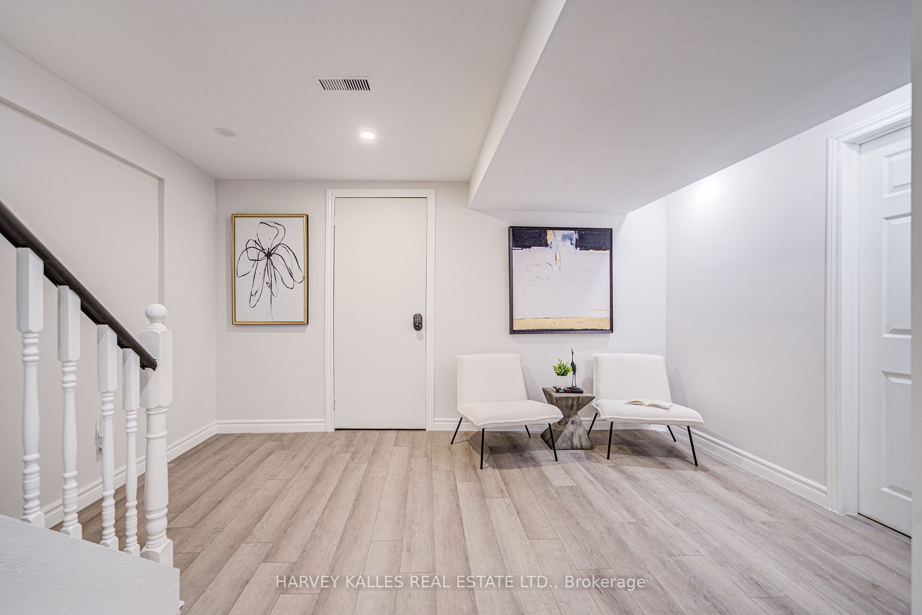 33 Rosemary Avenue