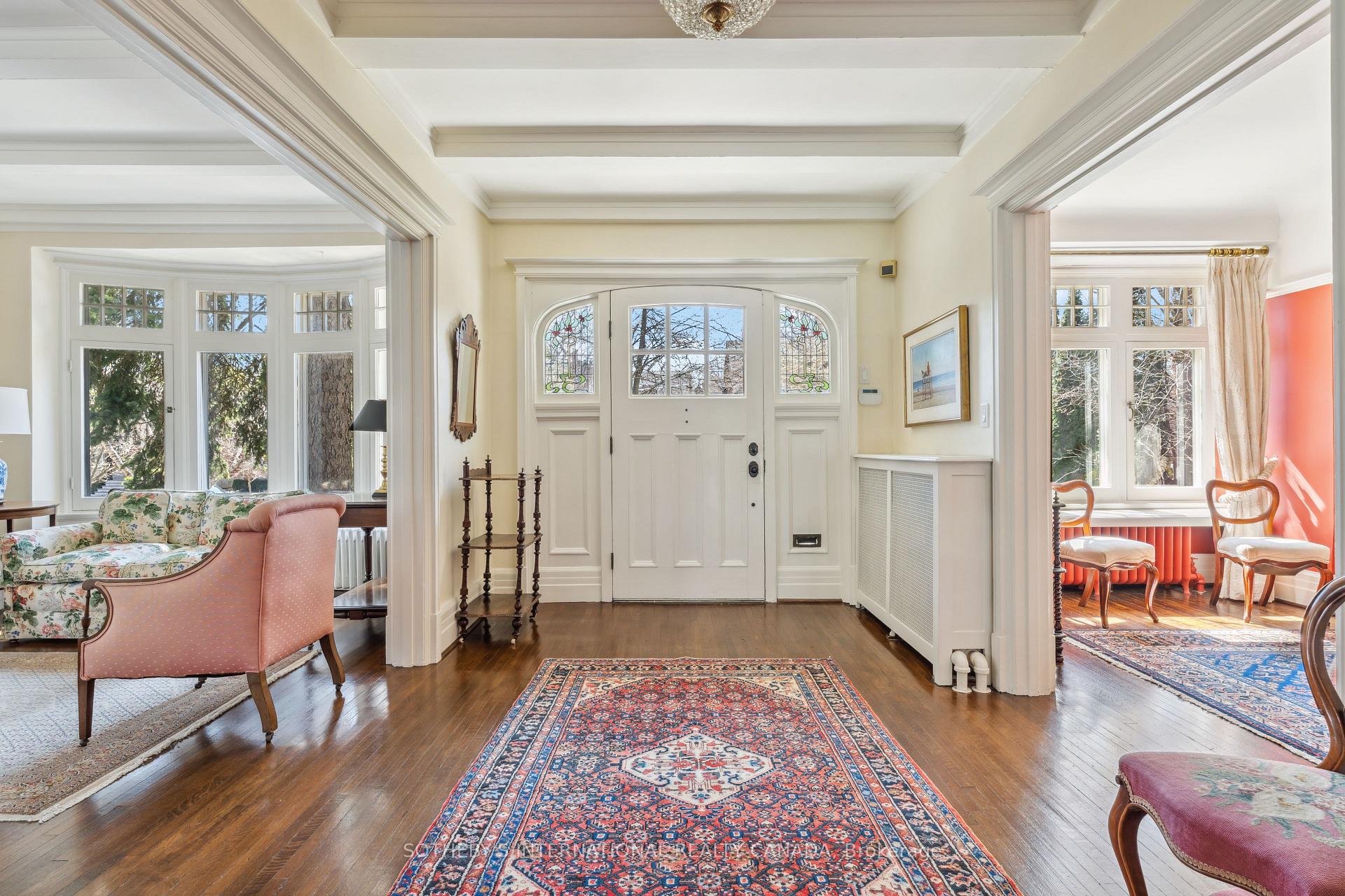 22 Binscarth Road, Toronto, ON M4W 1Y1