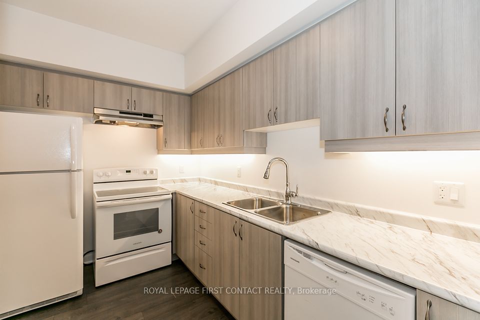 #210 - 5 GREENWICH Street, Barrie, ON L4N 7Y8