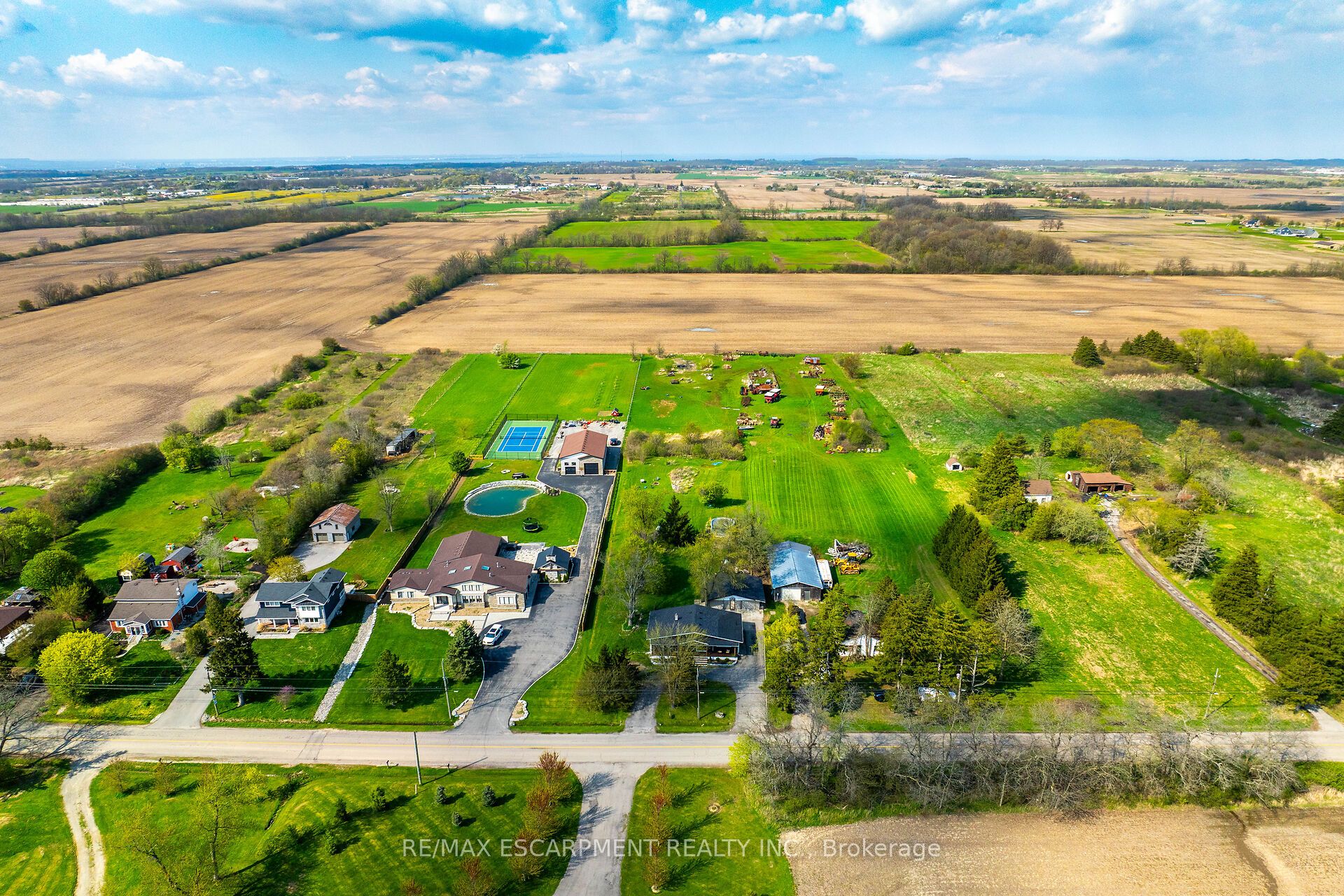 1214 Golf Club Road