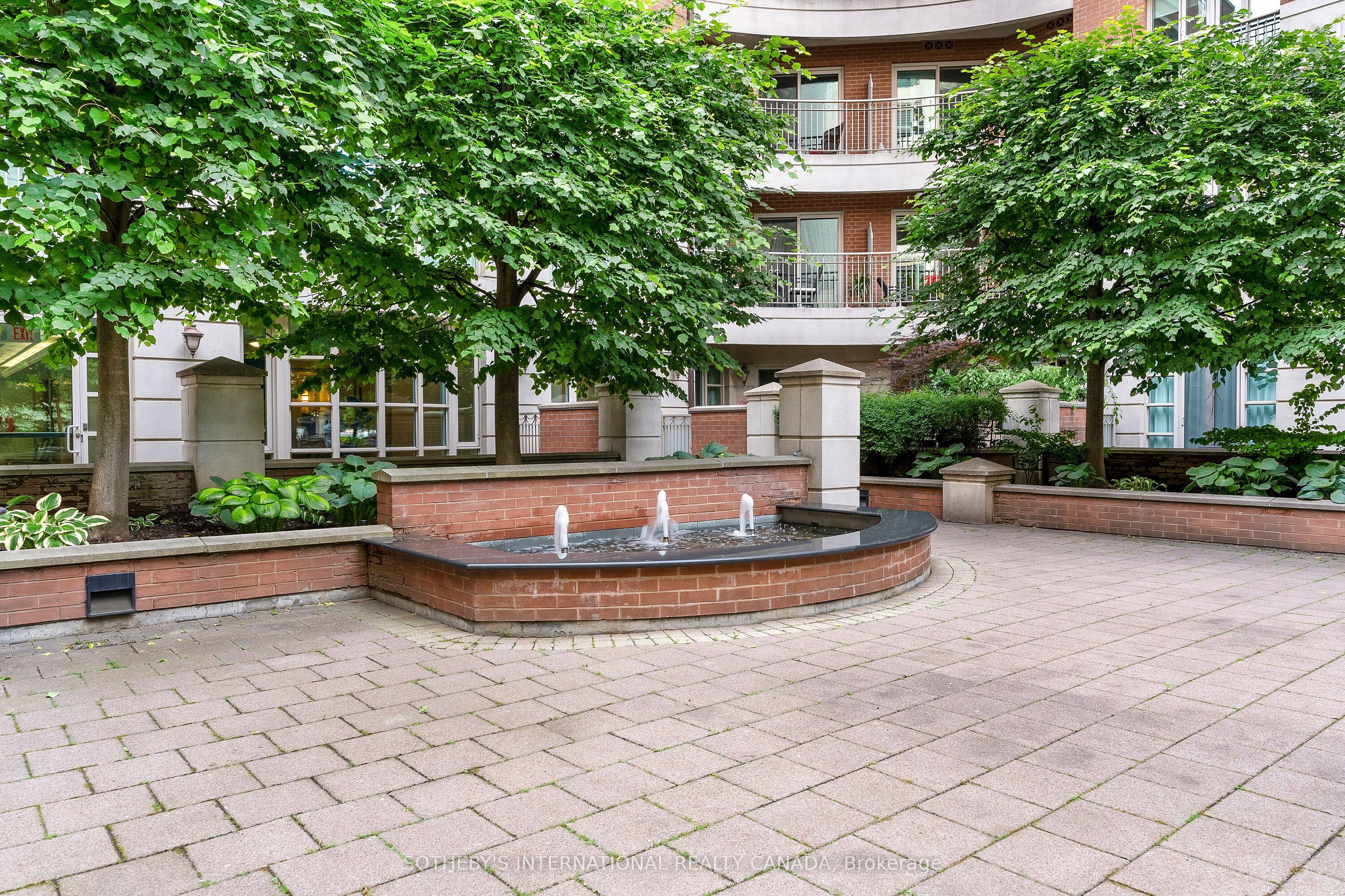 33 Delisle Avenue, #304