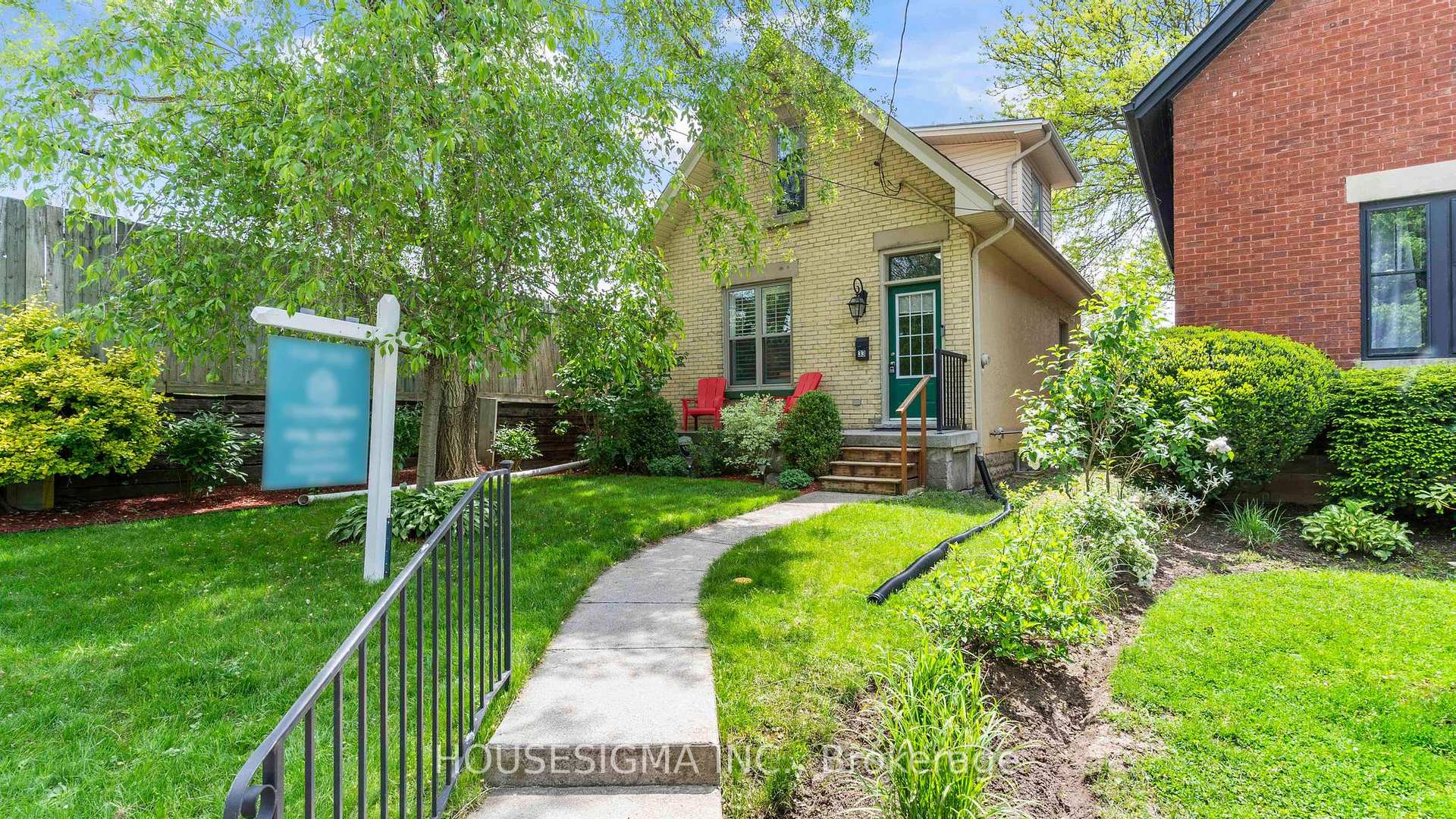 33 Carlton Avenue ; MLS ID: X12167342