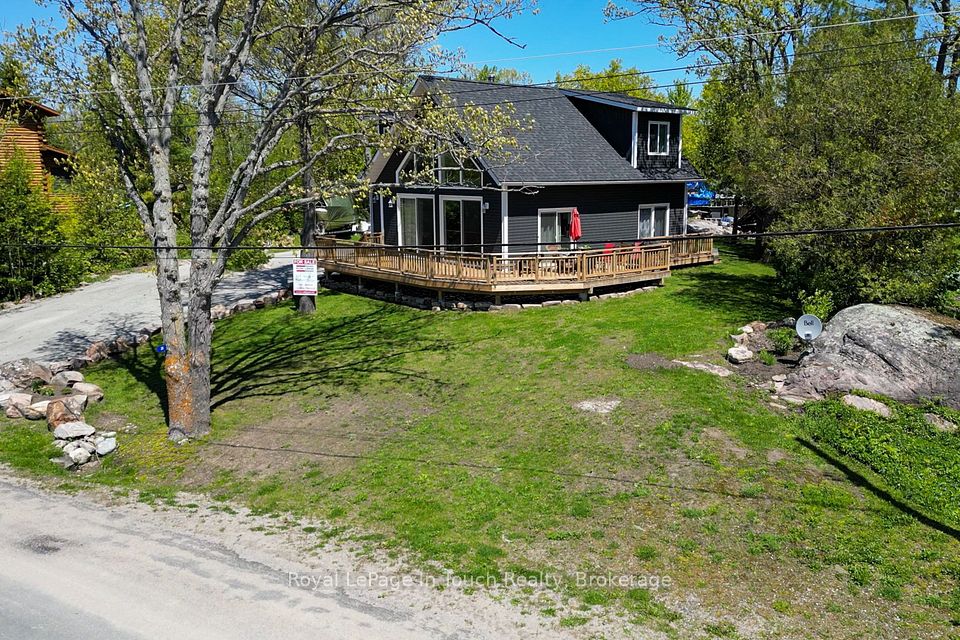 26 Macey Bay
