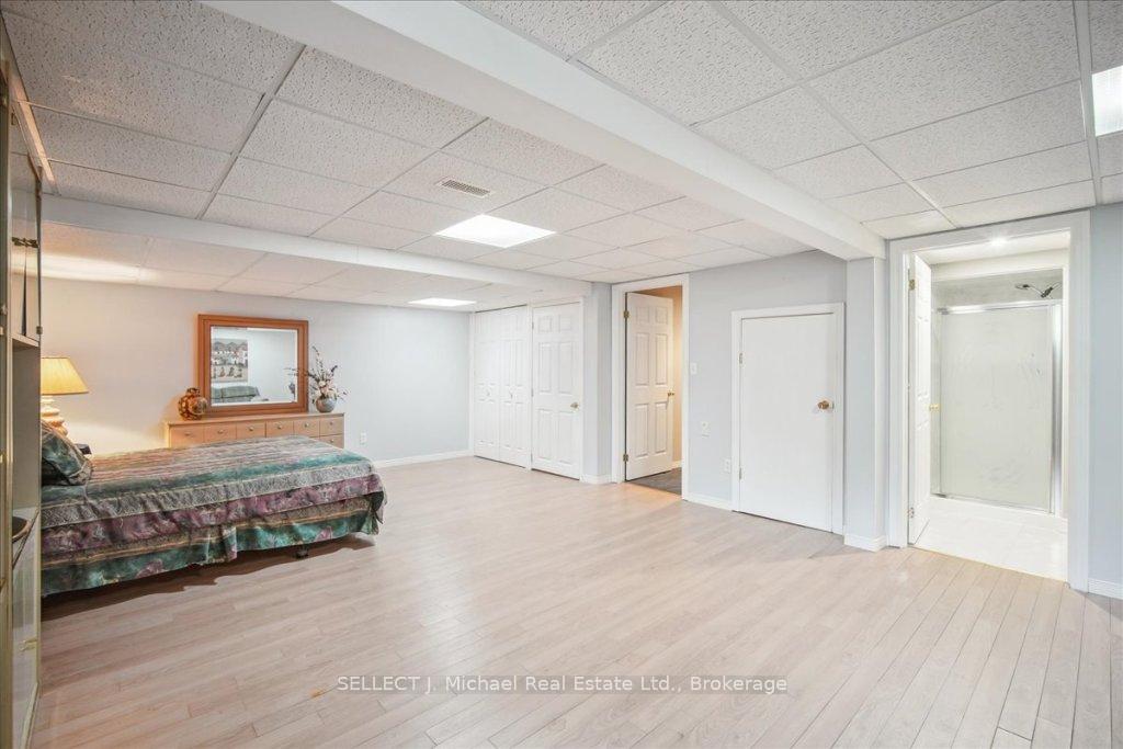 3 Bedrooms Condo at 213 Nash, Hamilton For sale