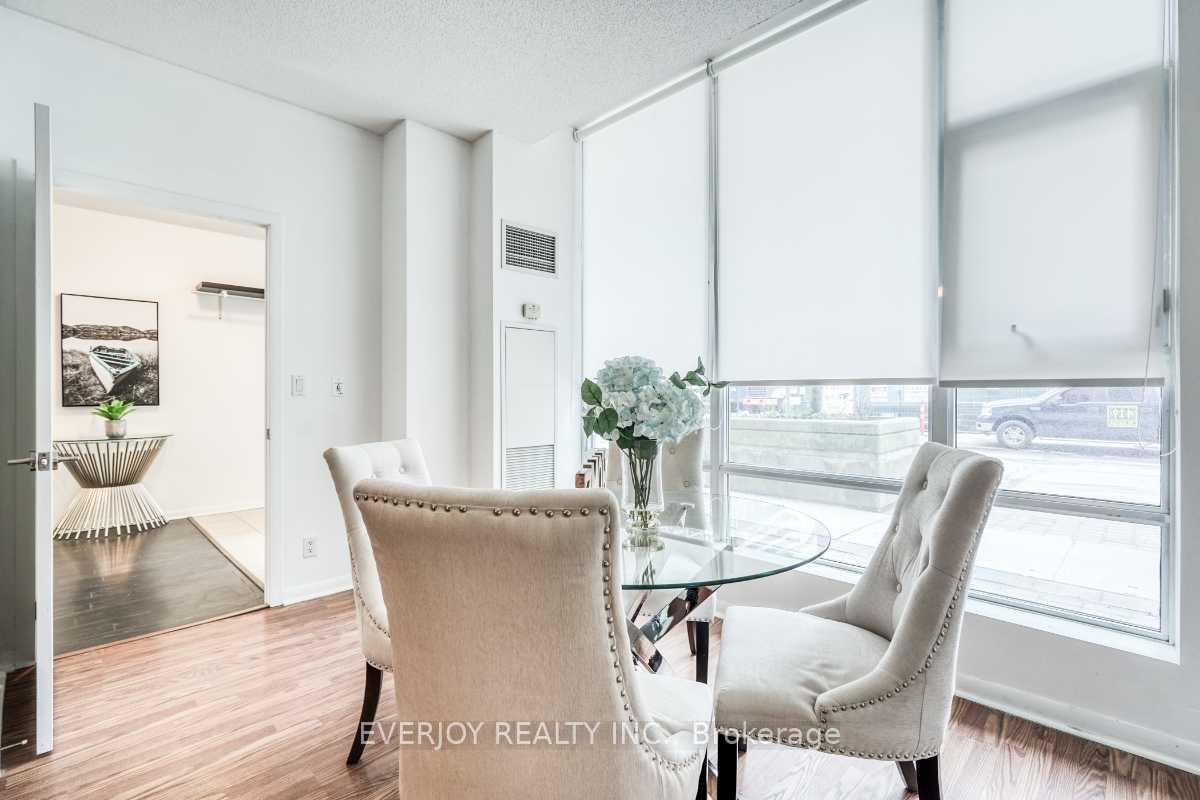 1 Bedroom Condo at 96 St Patrick,  Toronto For sale
